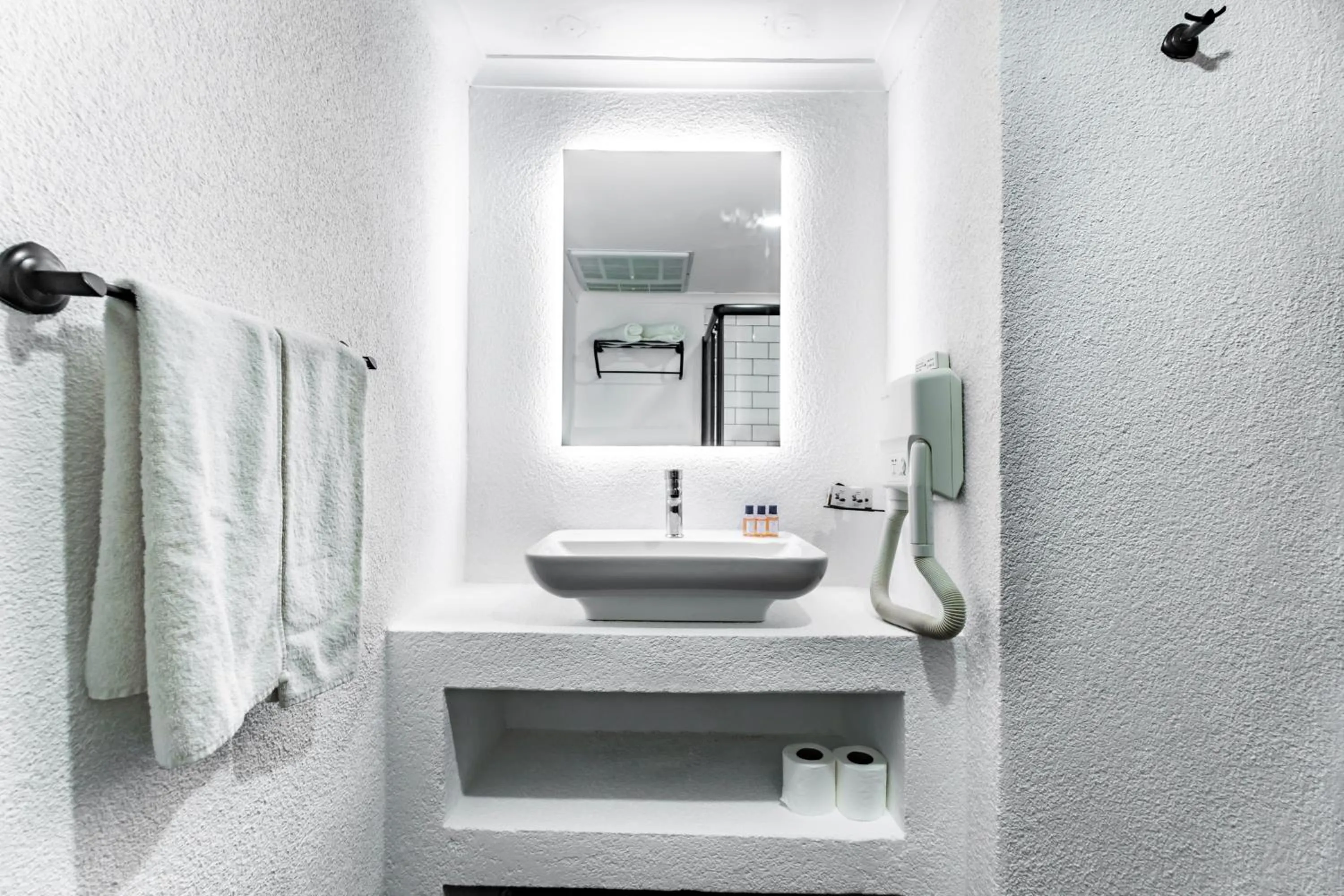 Bathroom in Costa Bitezhan Beach Hotel