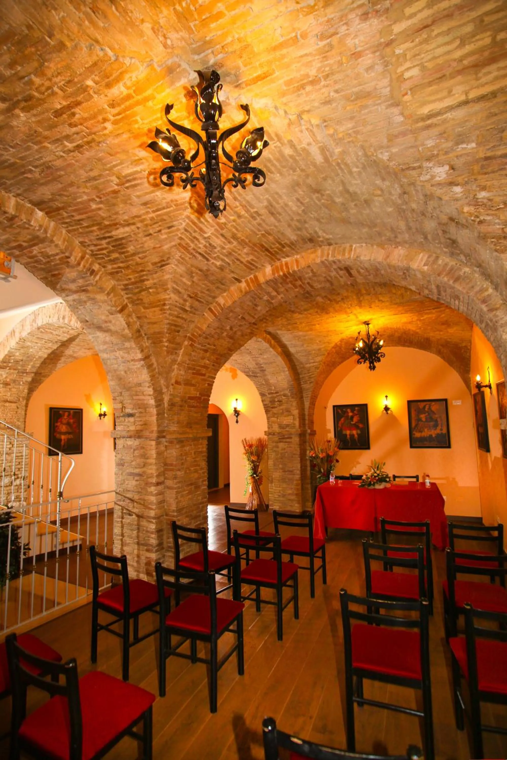 Communal lounge/ TV room in Hotel Ristorante Al Duca