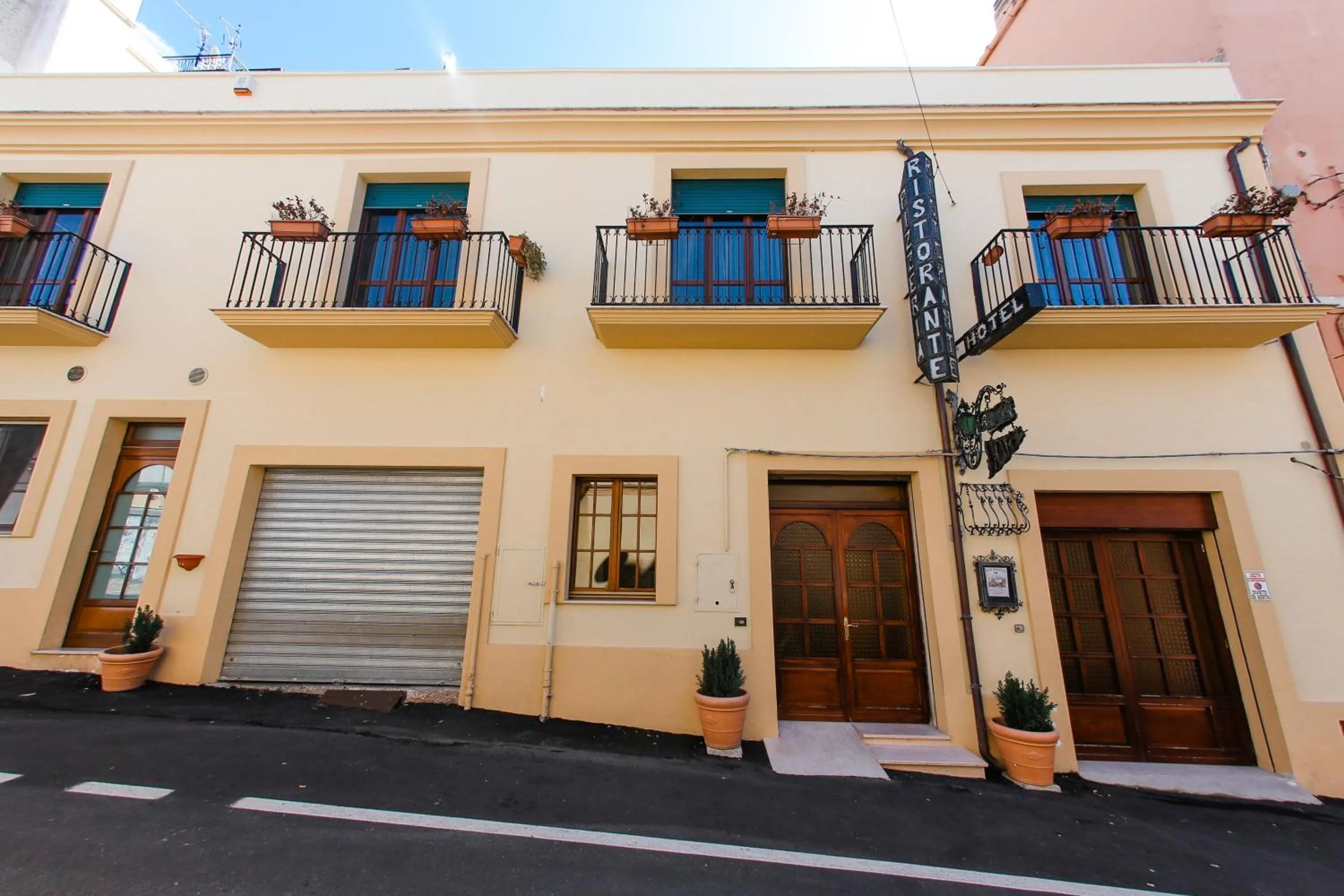 Property building in Hotel Ristorante Al Duca