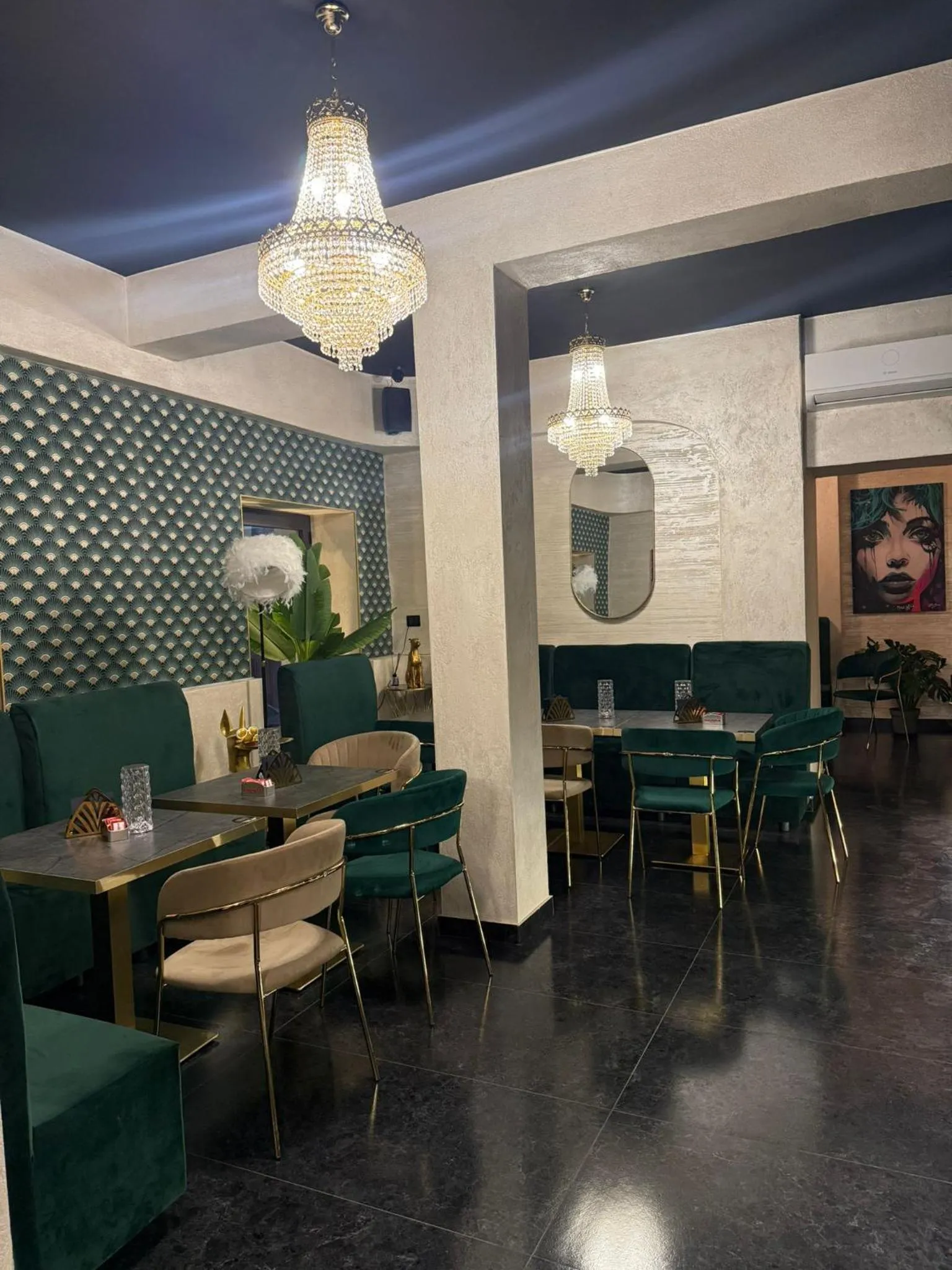 Antico Palazzo del Corso by Home Dardano