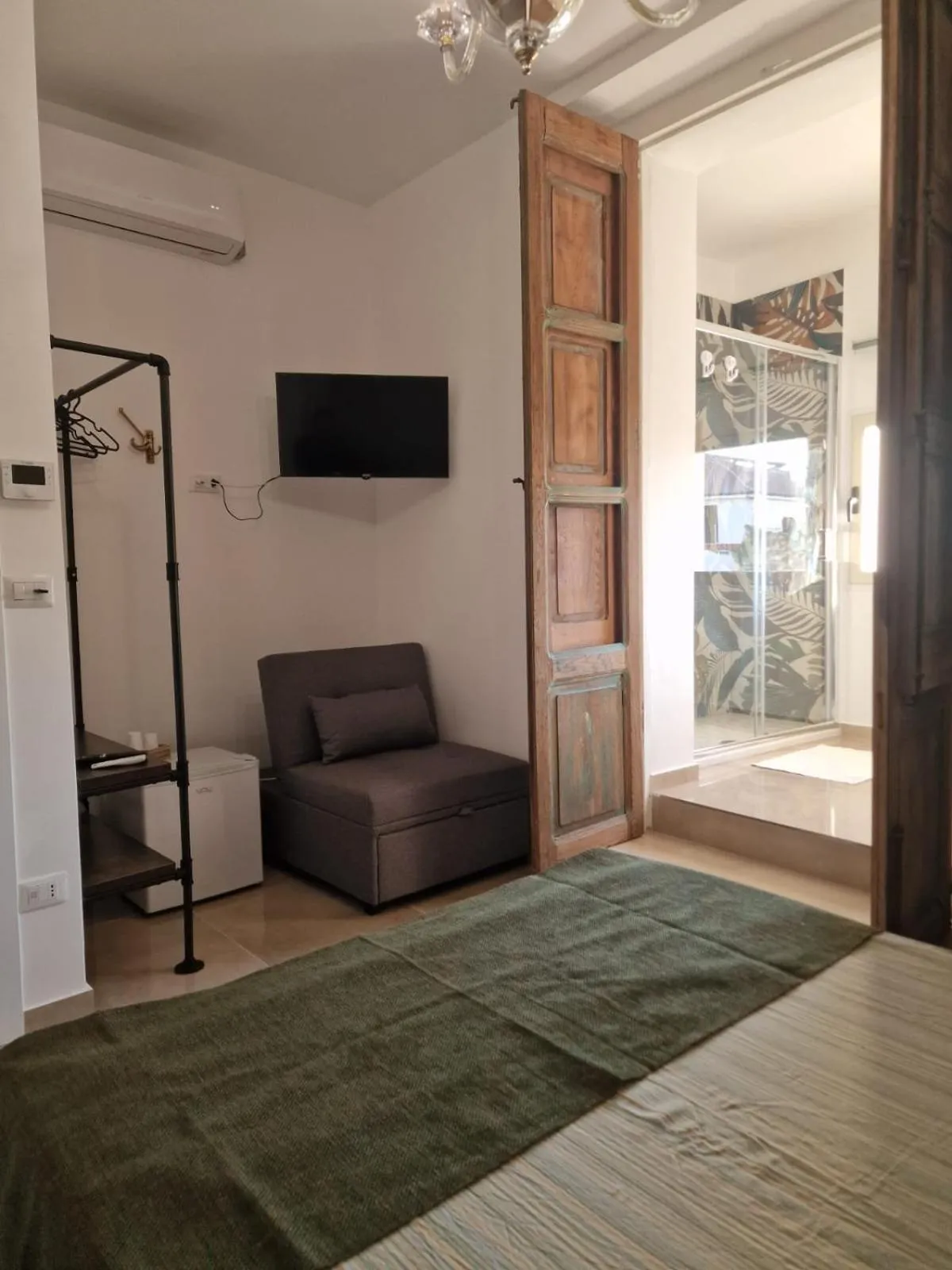 Bed in Antico Palazzo del Corso by Home Dardano