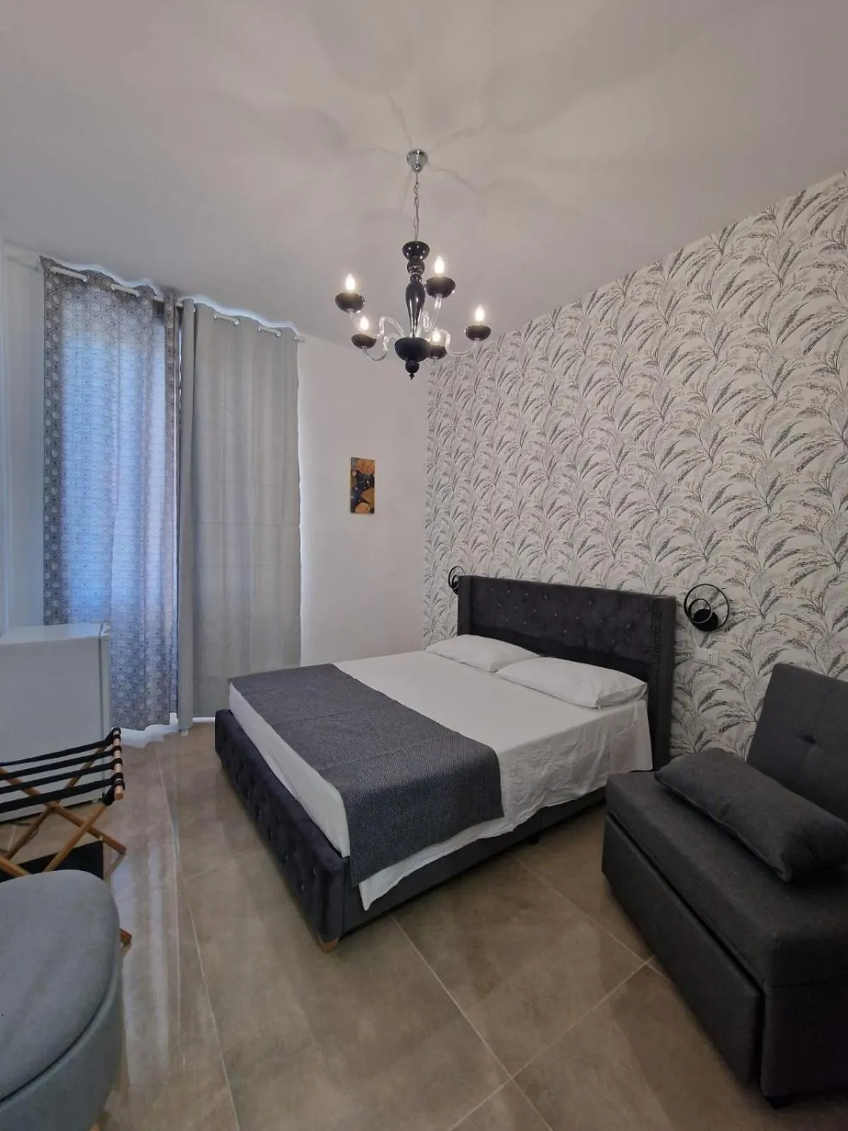 Bed in Antico Palazzo del Corso by Home Dardano