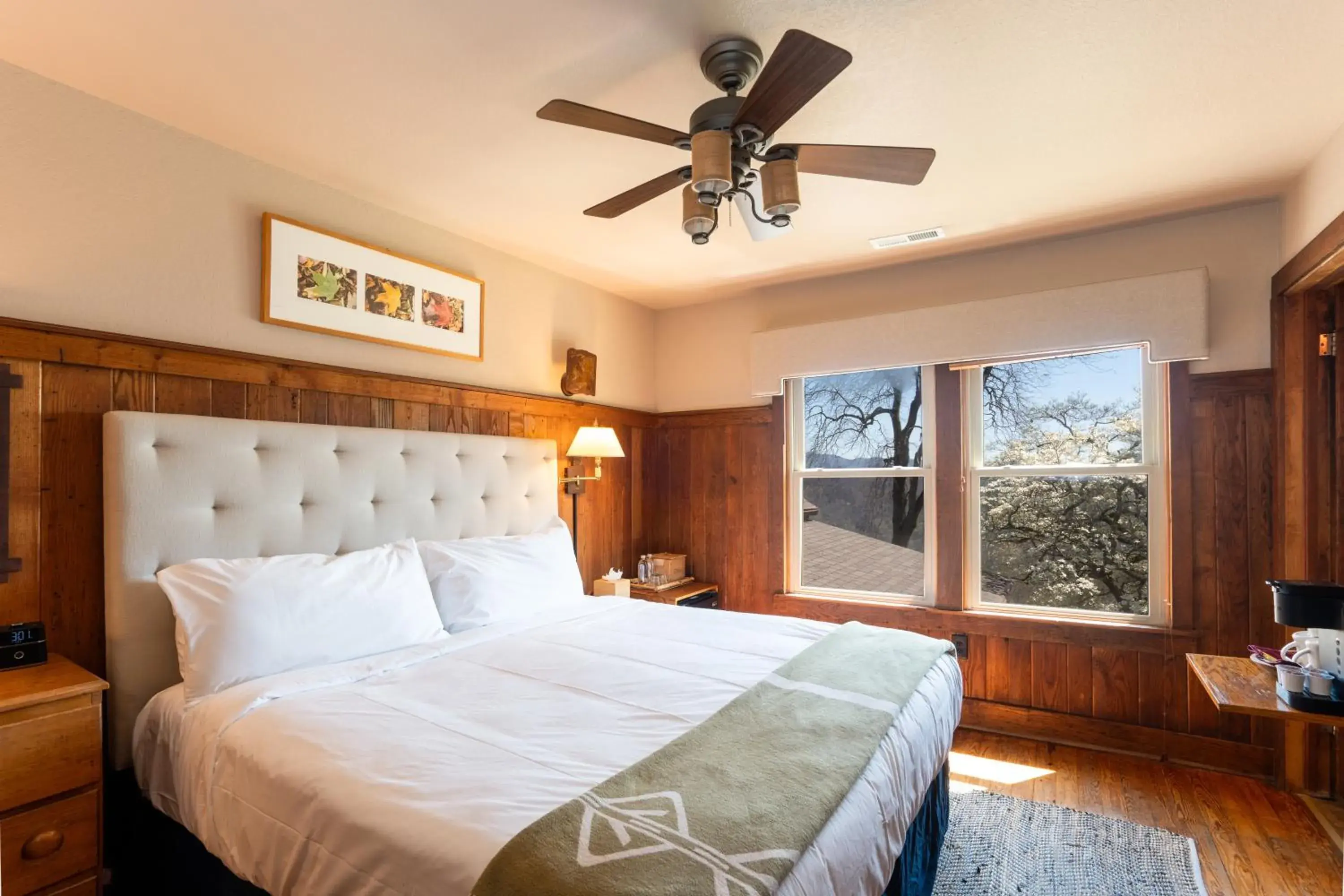 King Room with Mountain View in Snowbird Mountain Lodge - All-Inclusive Adventure King Room with Mountain View in Snowbird Mountain Lodge - All-Inclusive Adventure