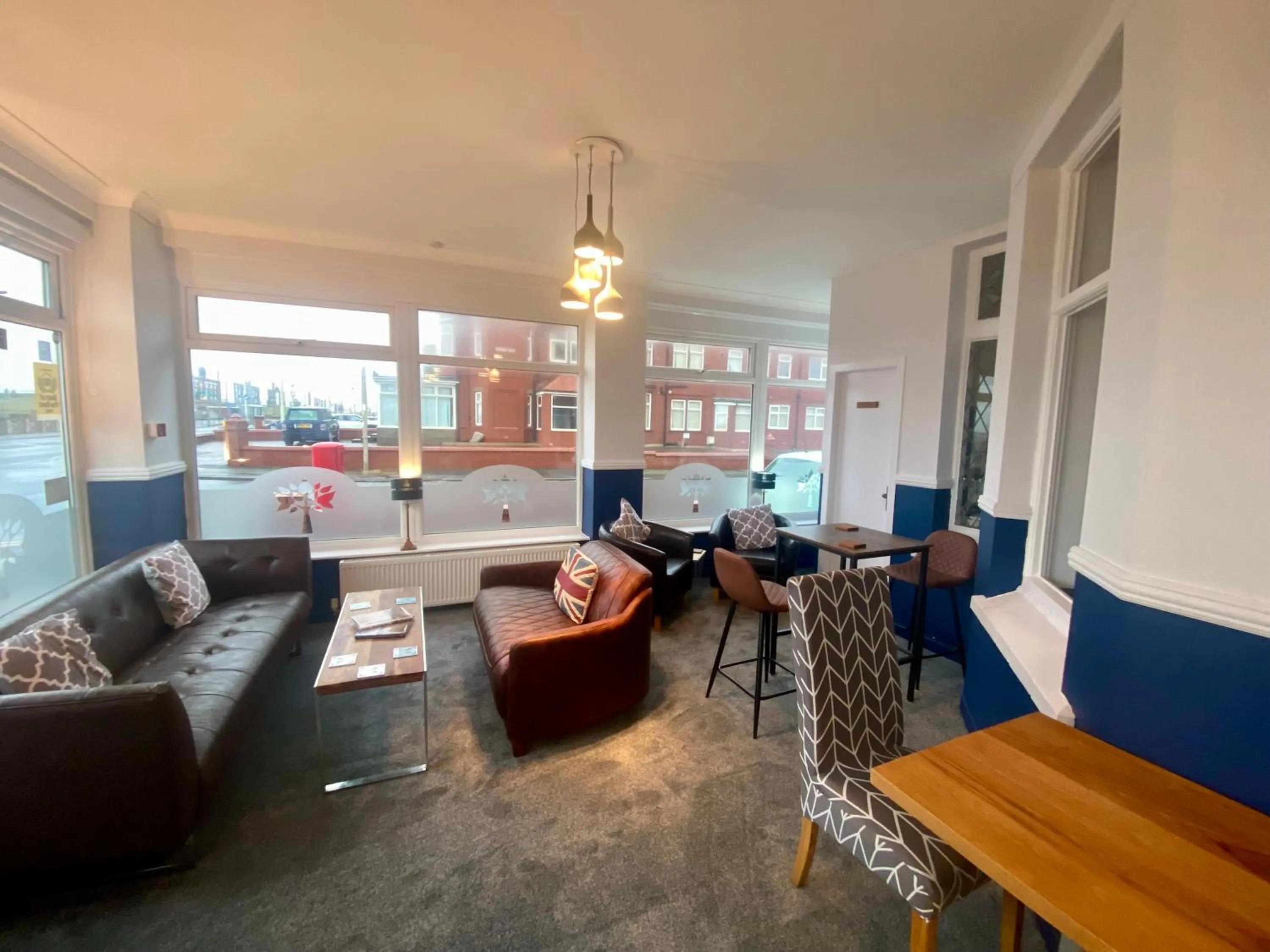 Lounge or bar in The Fossil Tree Hotel