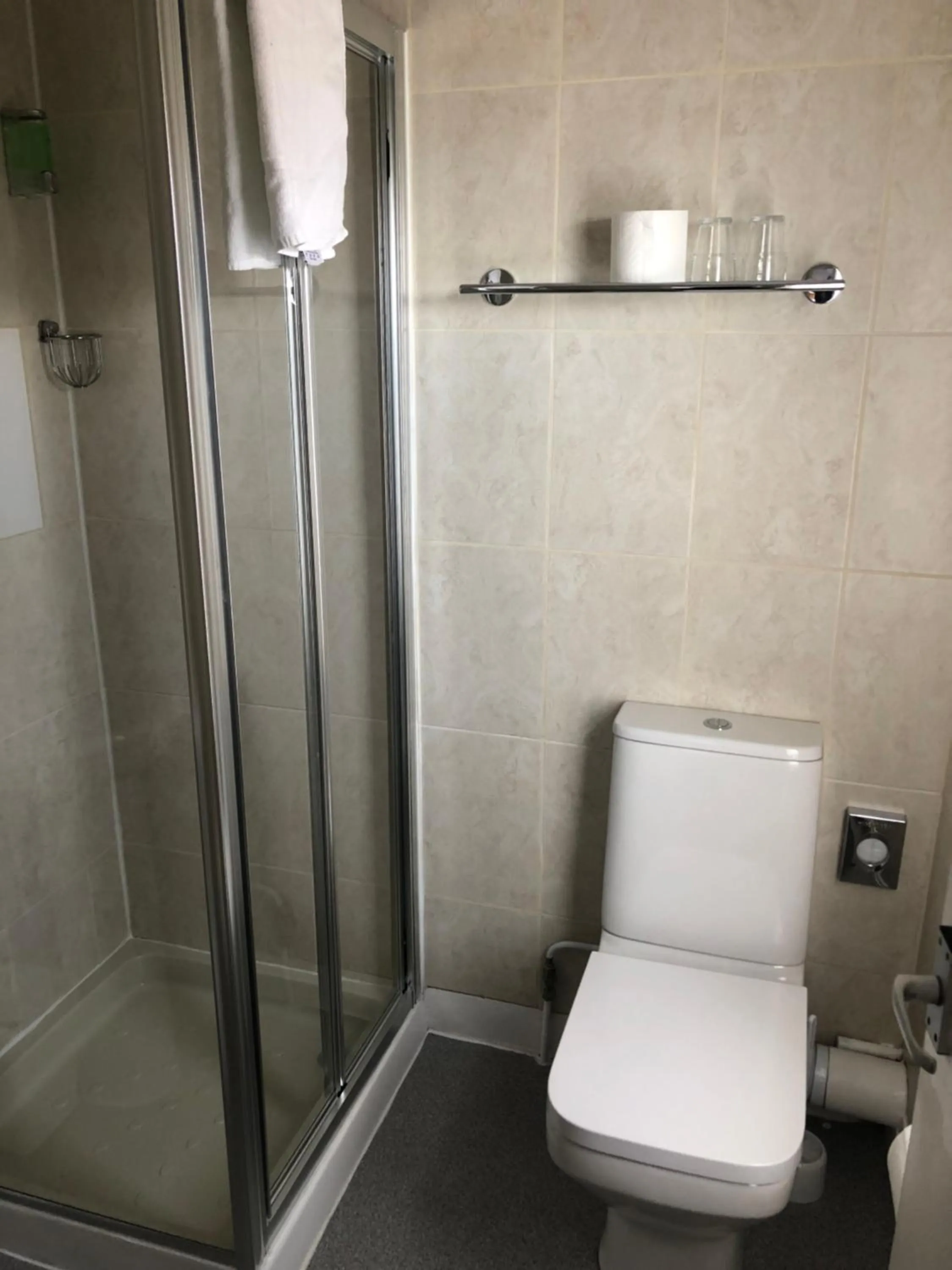 Bathroom in The Fossil Tree Hotel