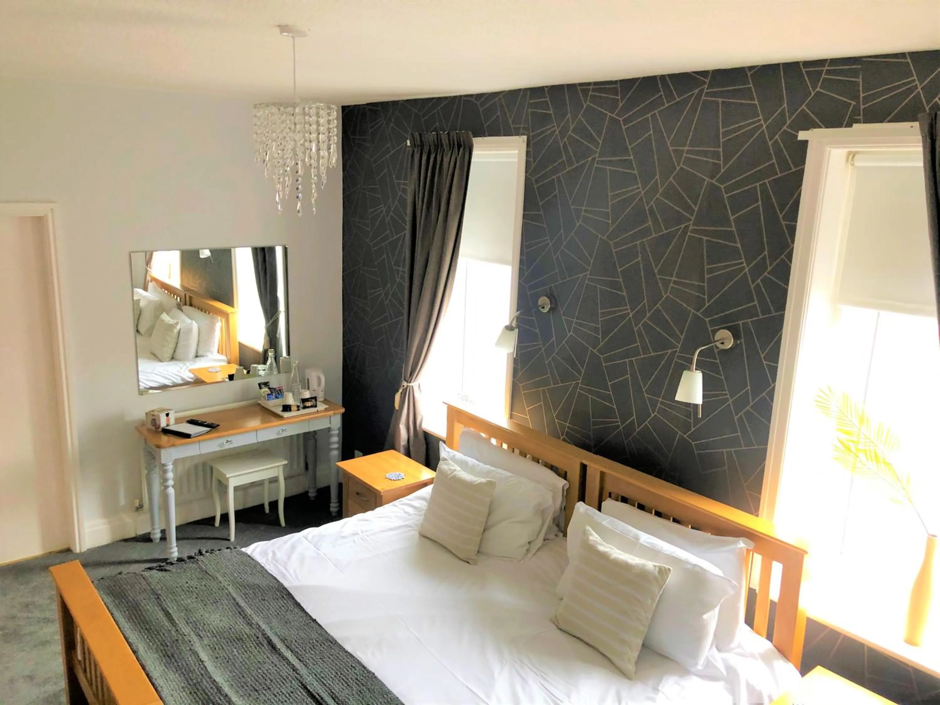 Bedroom, Bed in The Fossil Tree Hotel