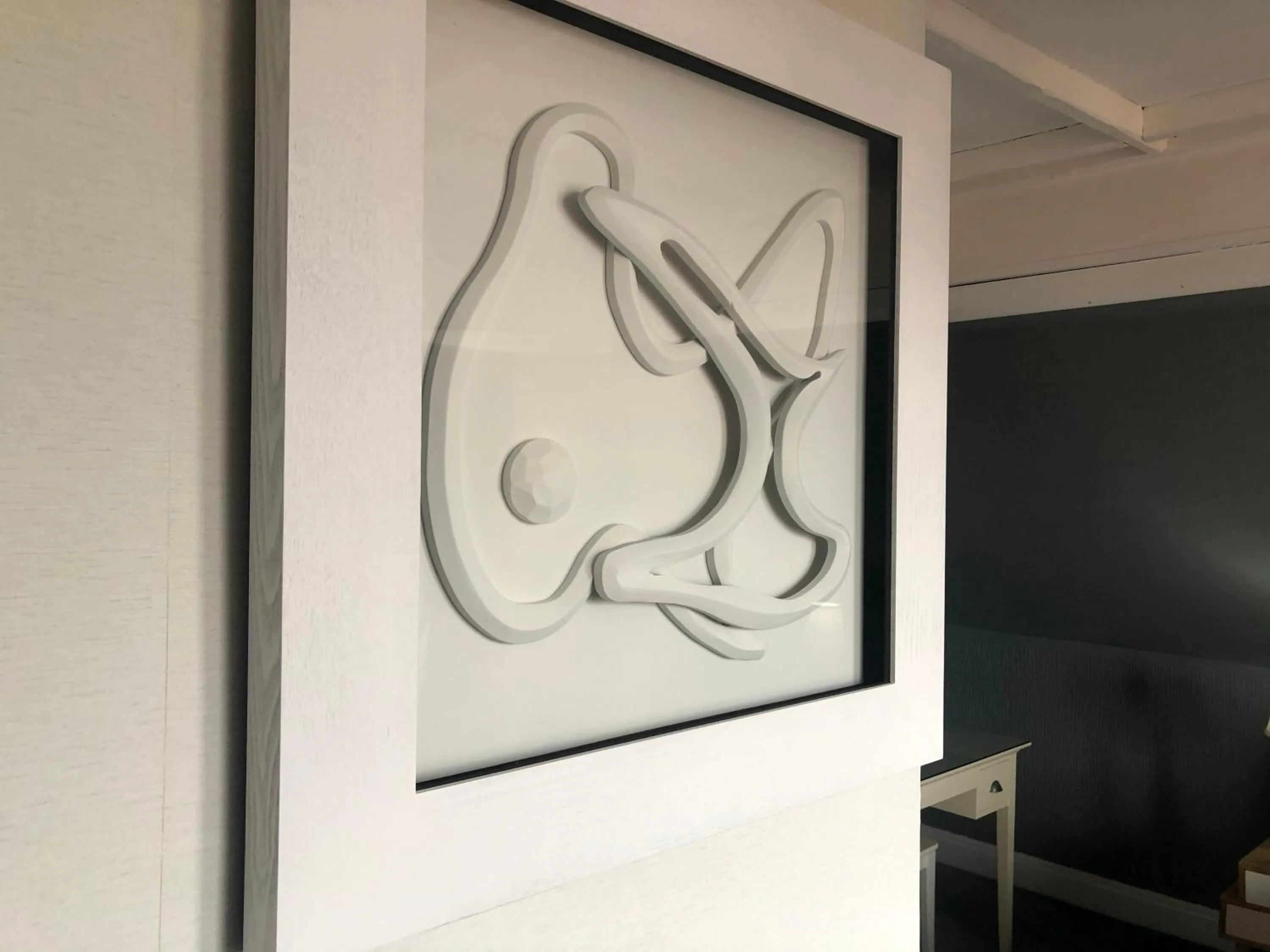 Logo/Certificate/Sign in The Fossil Tree Hotel