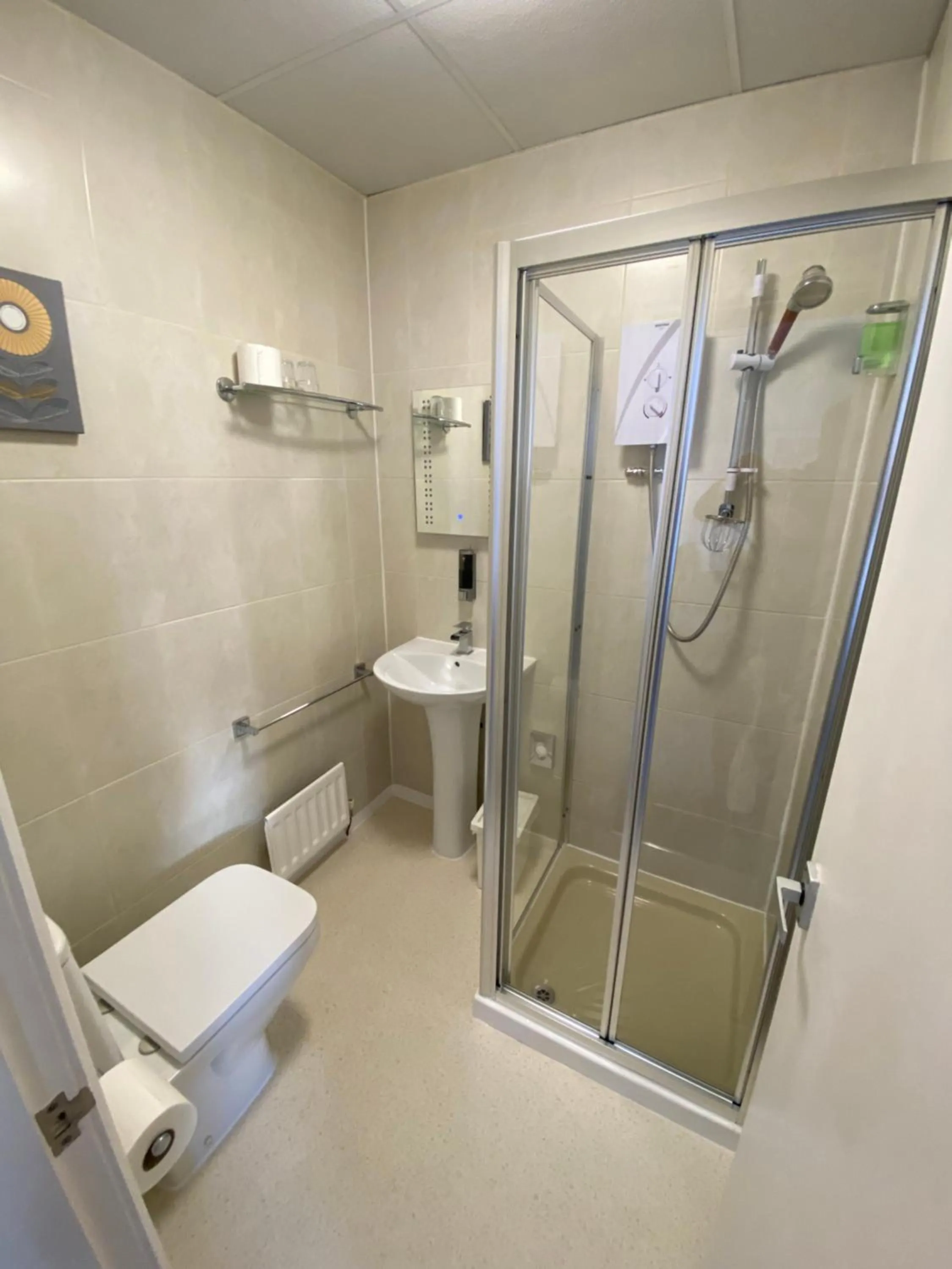 Bathroom in The Fossil Tree Hotel