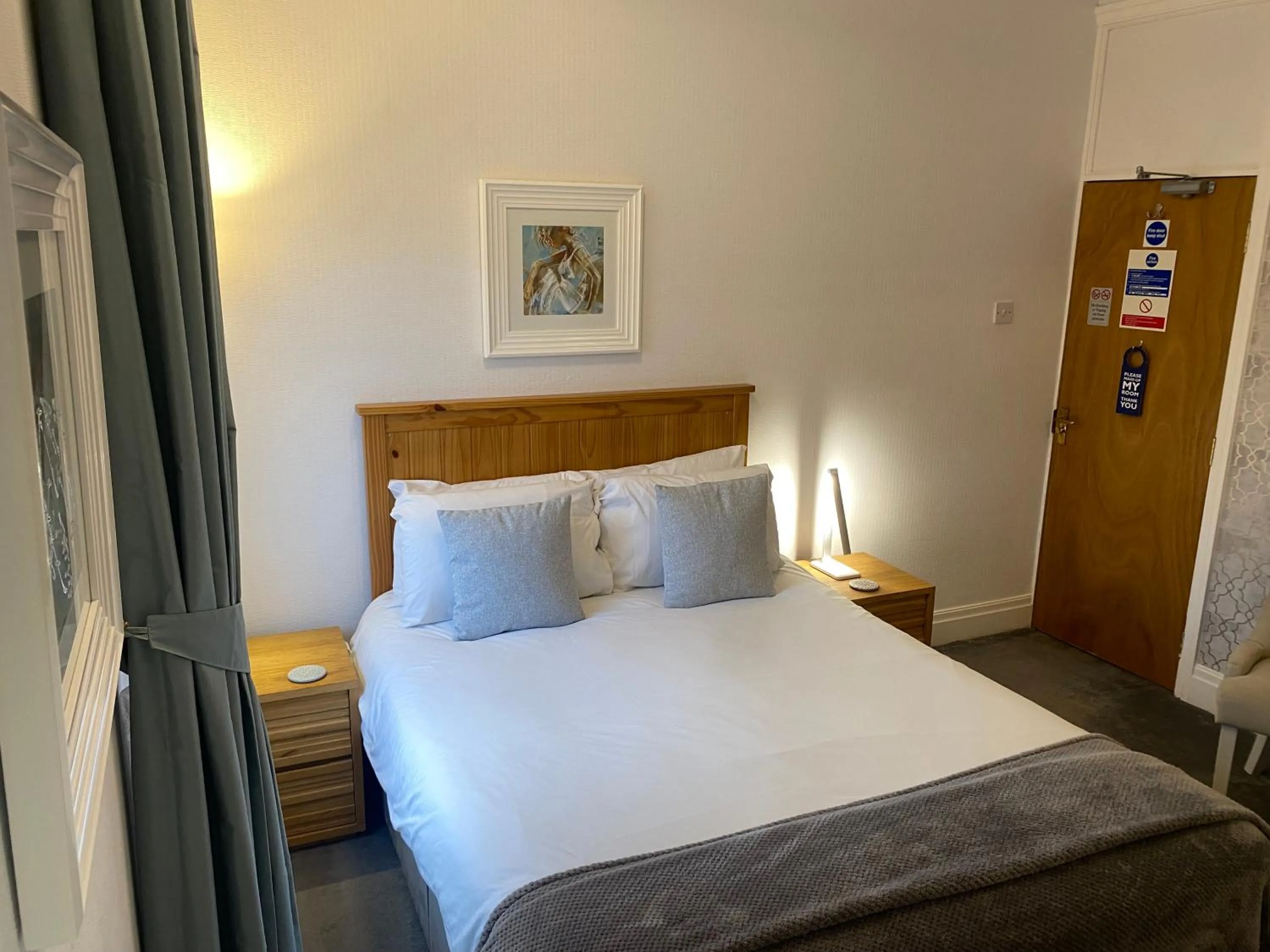 Bed in The Fossil Tree Hotel