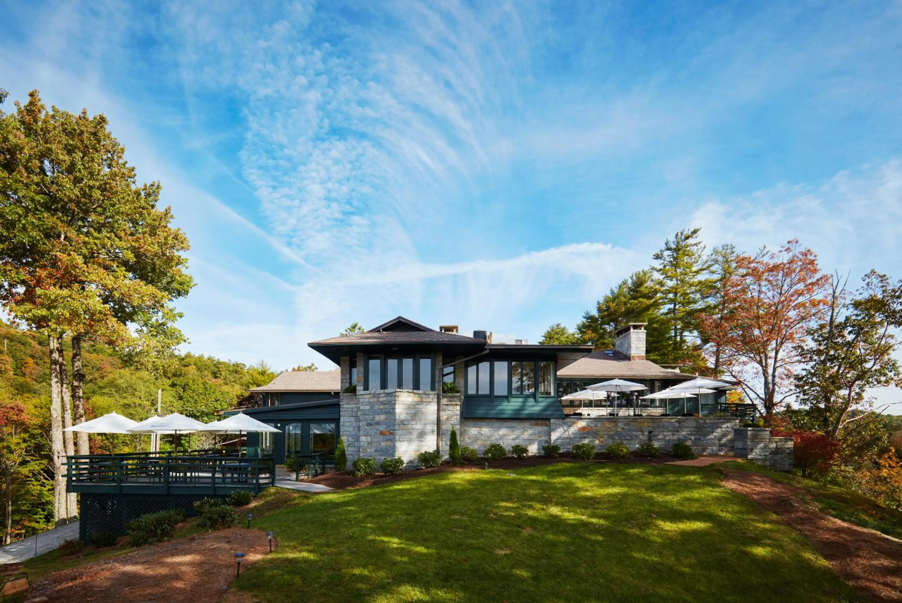 Property building in Skyline Lodge