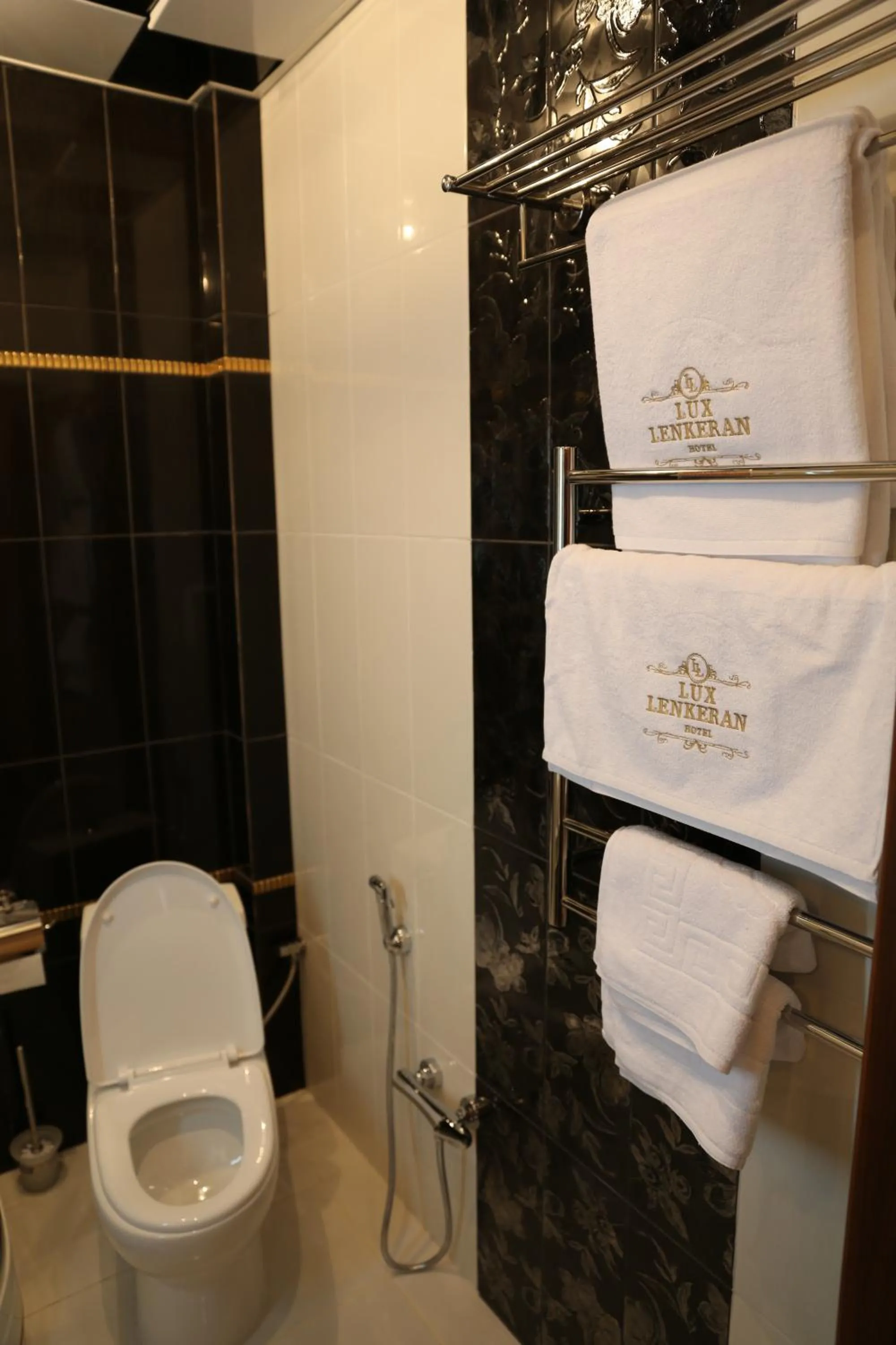 Bathroom in Luxe Lankaran Hotel