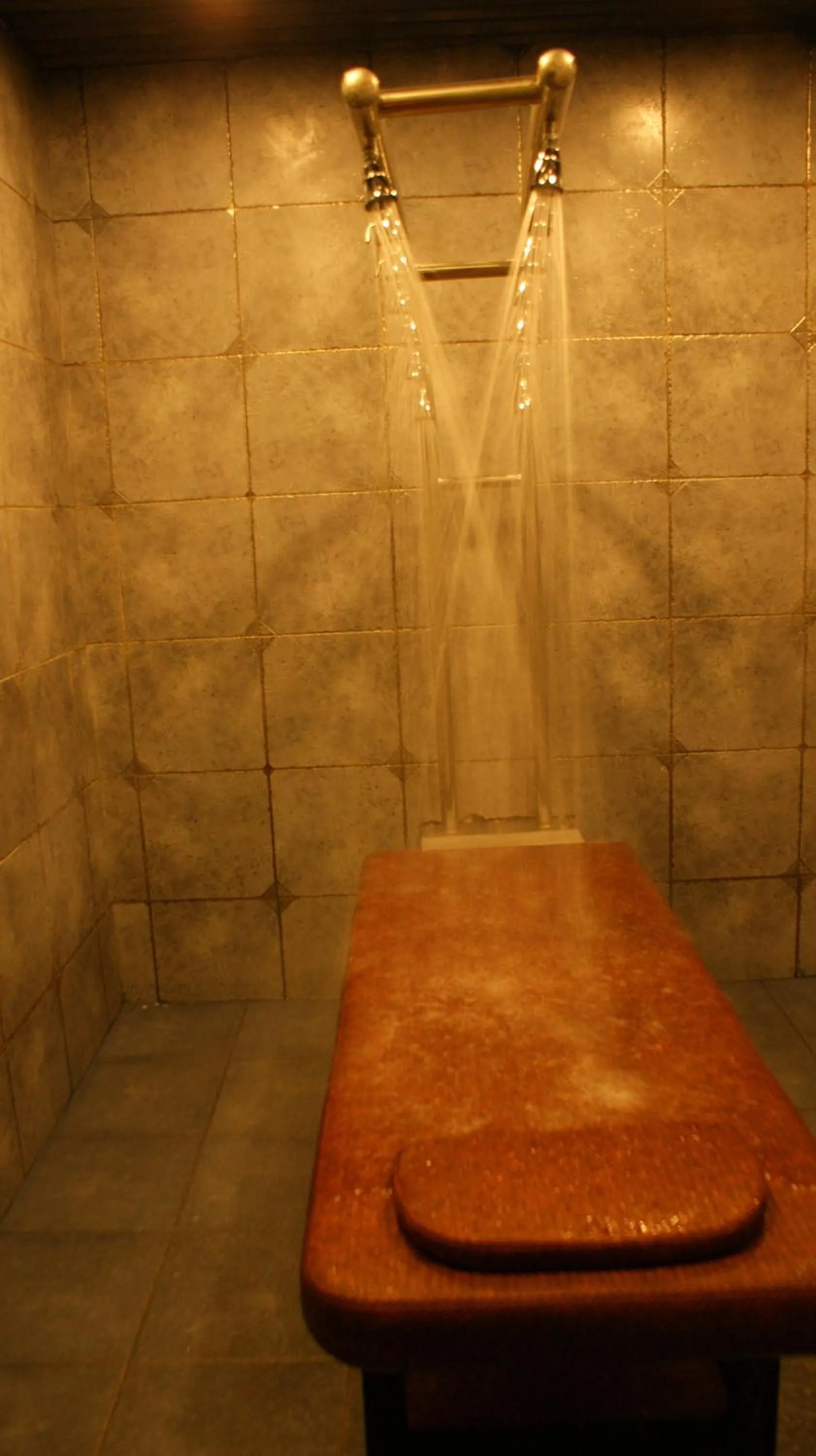 Hot Tub in Luxe Lankaran Hotel