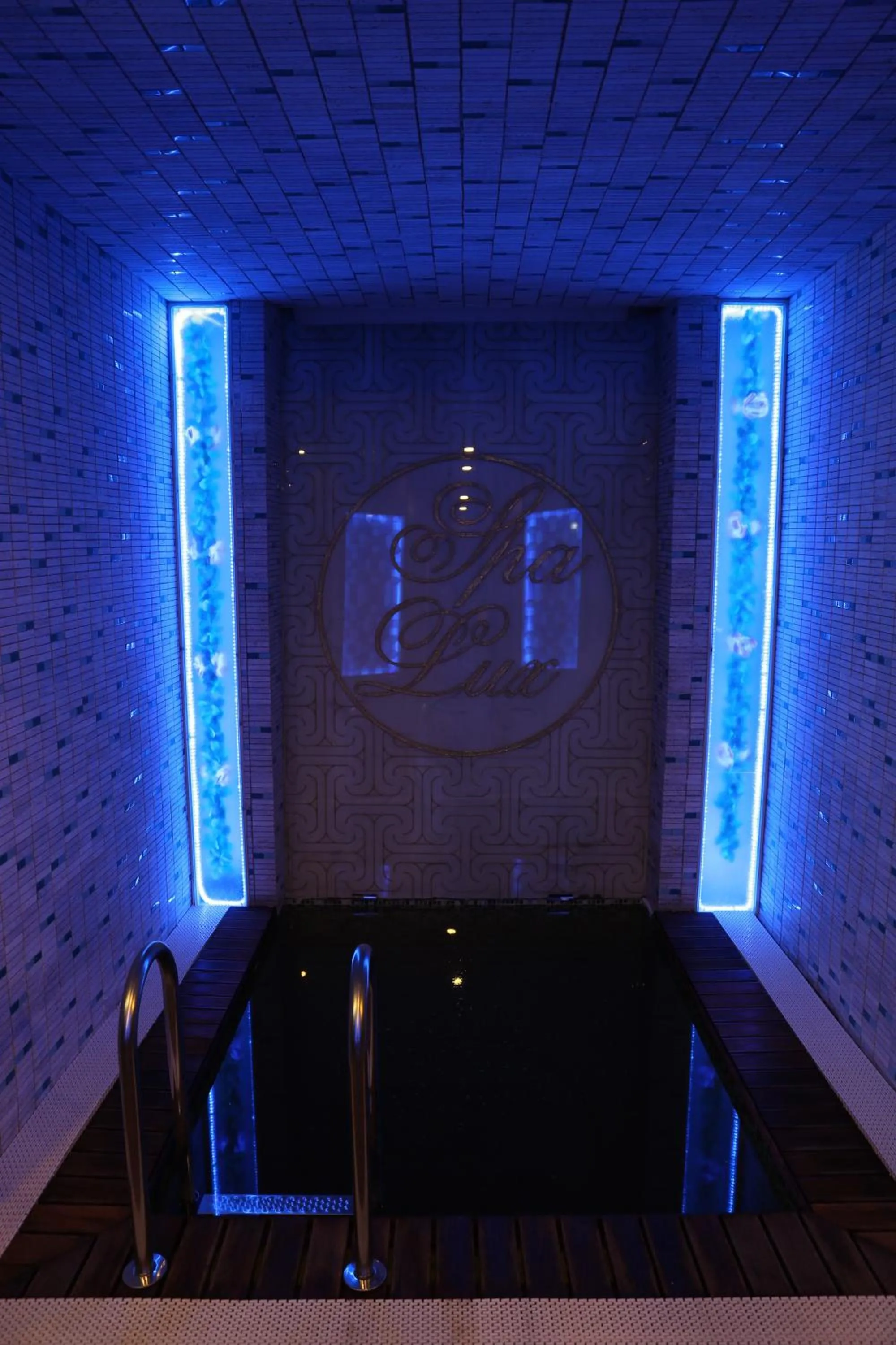 Massage in Luxe Lankaran Hotel
