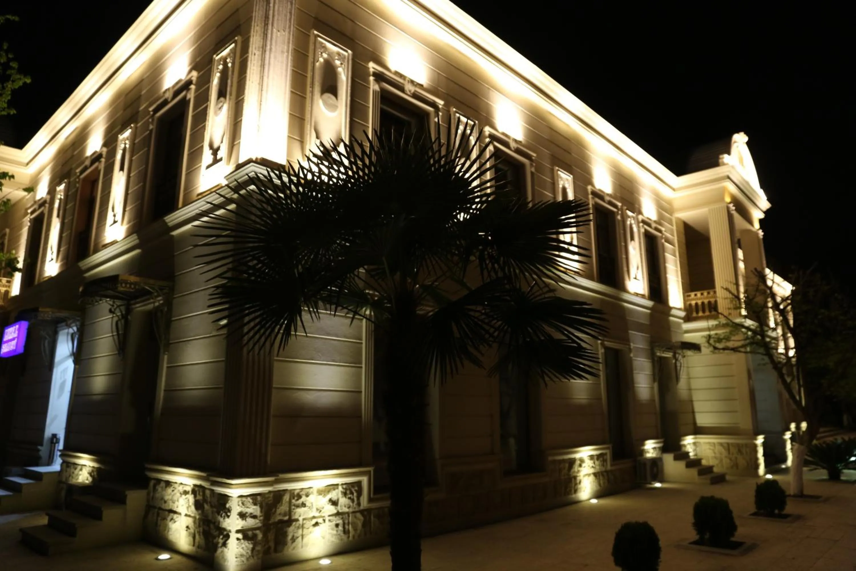 Area and facilities in Luxe Lankaran Hotel