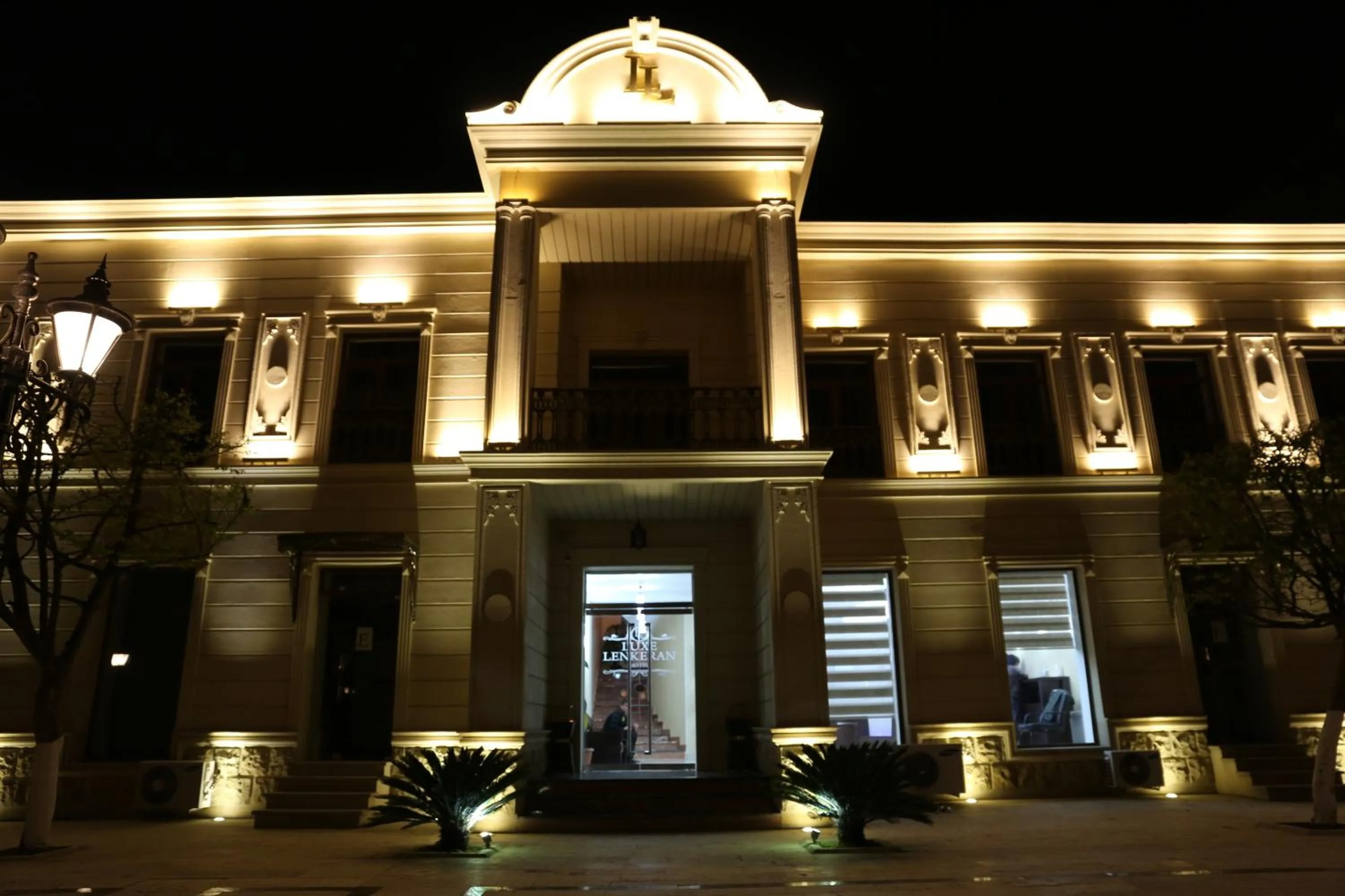 Area and facilities in Luxe Lankaran Hotel