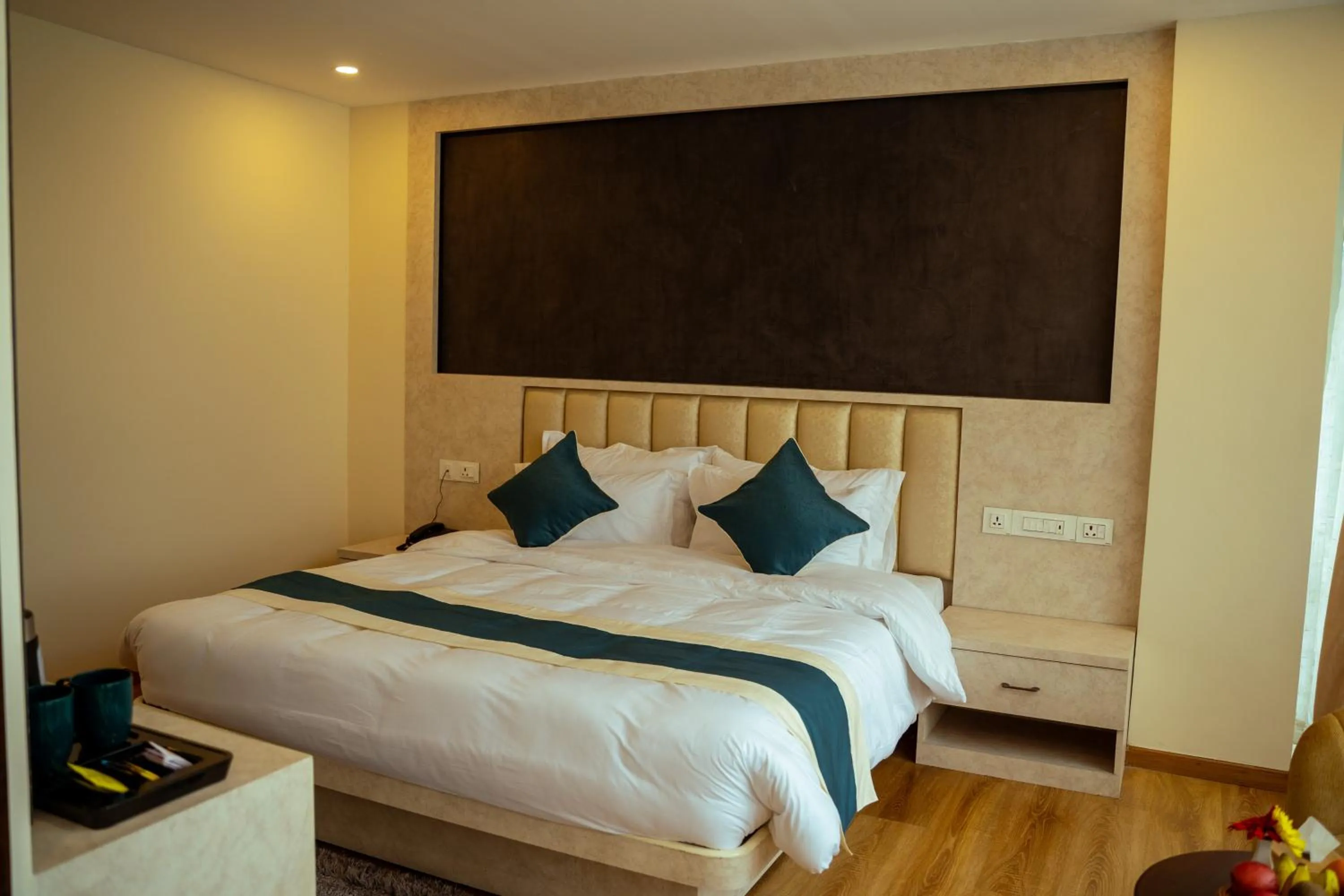 Bedroom, Bed in Hotel Black Diamond - Inside Airport