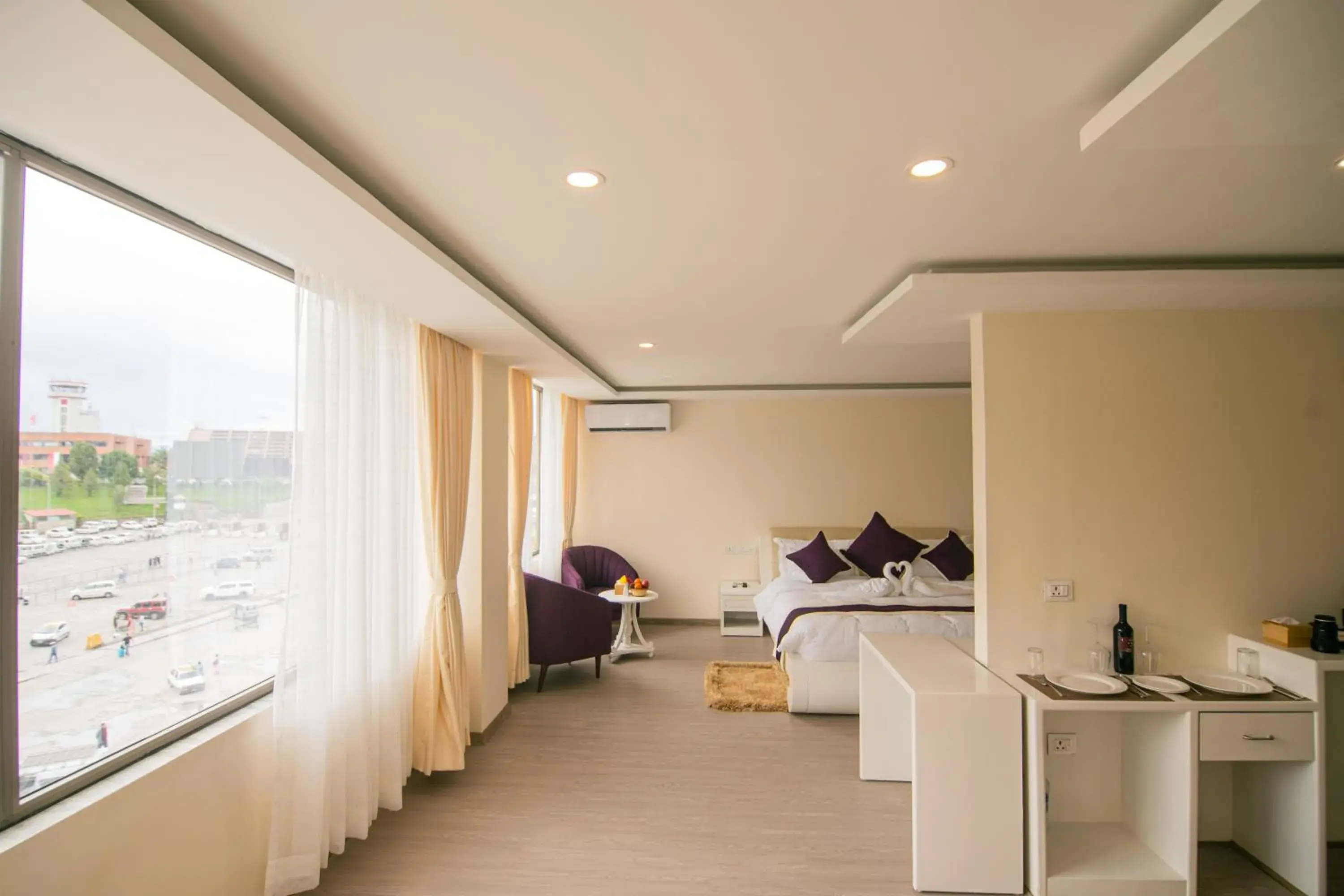 Bedroom in Hotel Black Diamond - Inside Airport Bedroom in Hotel Black Diamond - Inside Airport