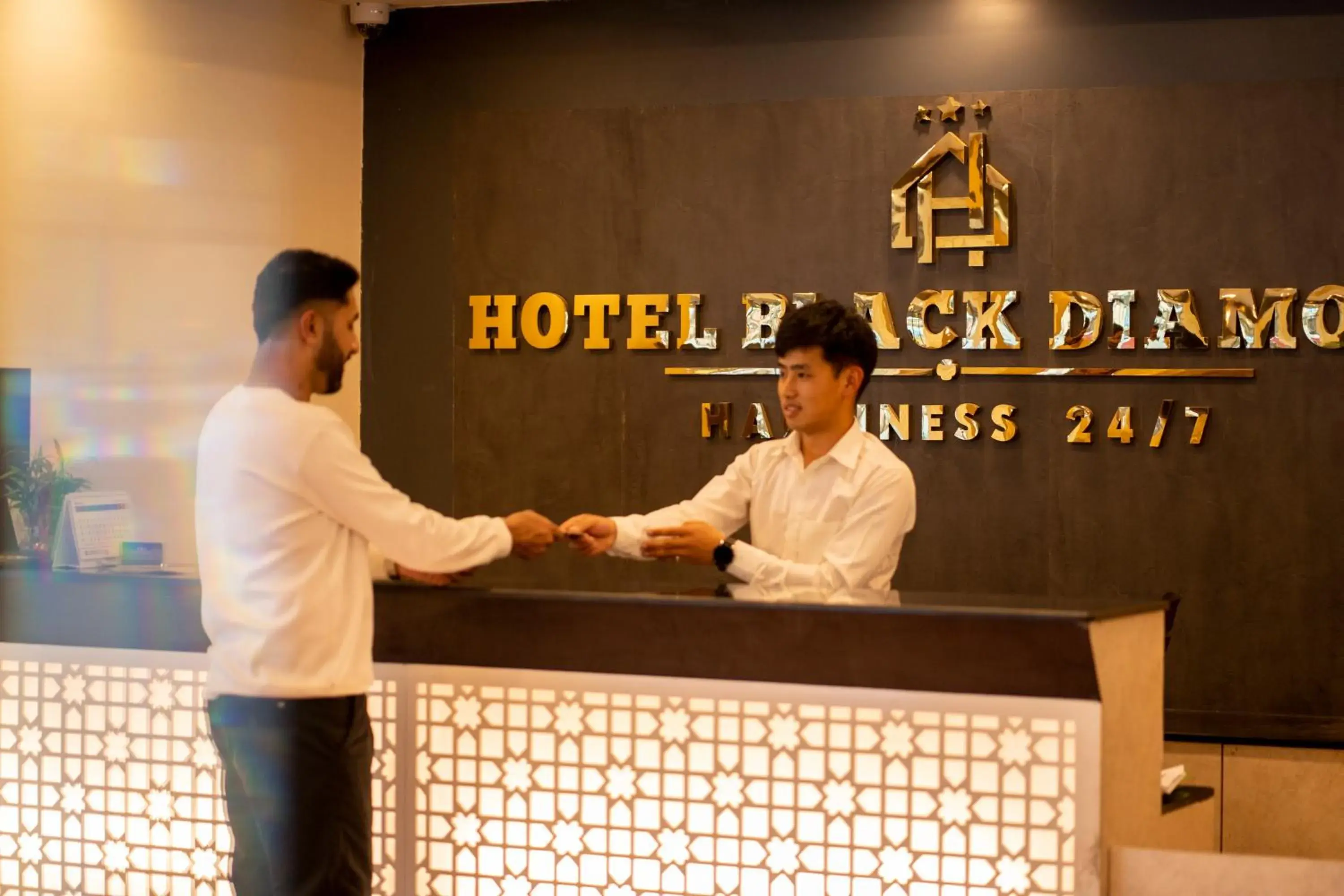 Lobby or reception in Hotel Black Diamond - Inside Airport Lobby or reception in Hotel Black Diamond - Inside Airport