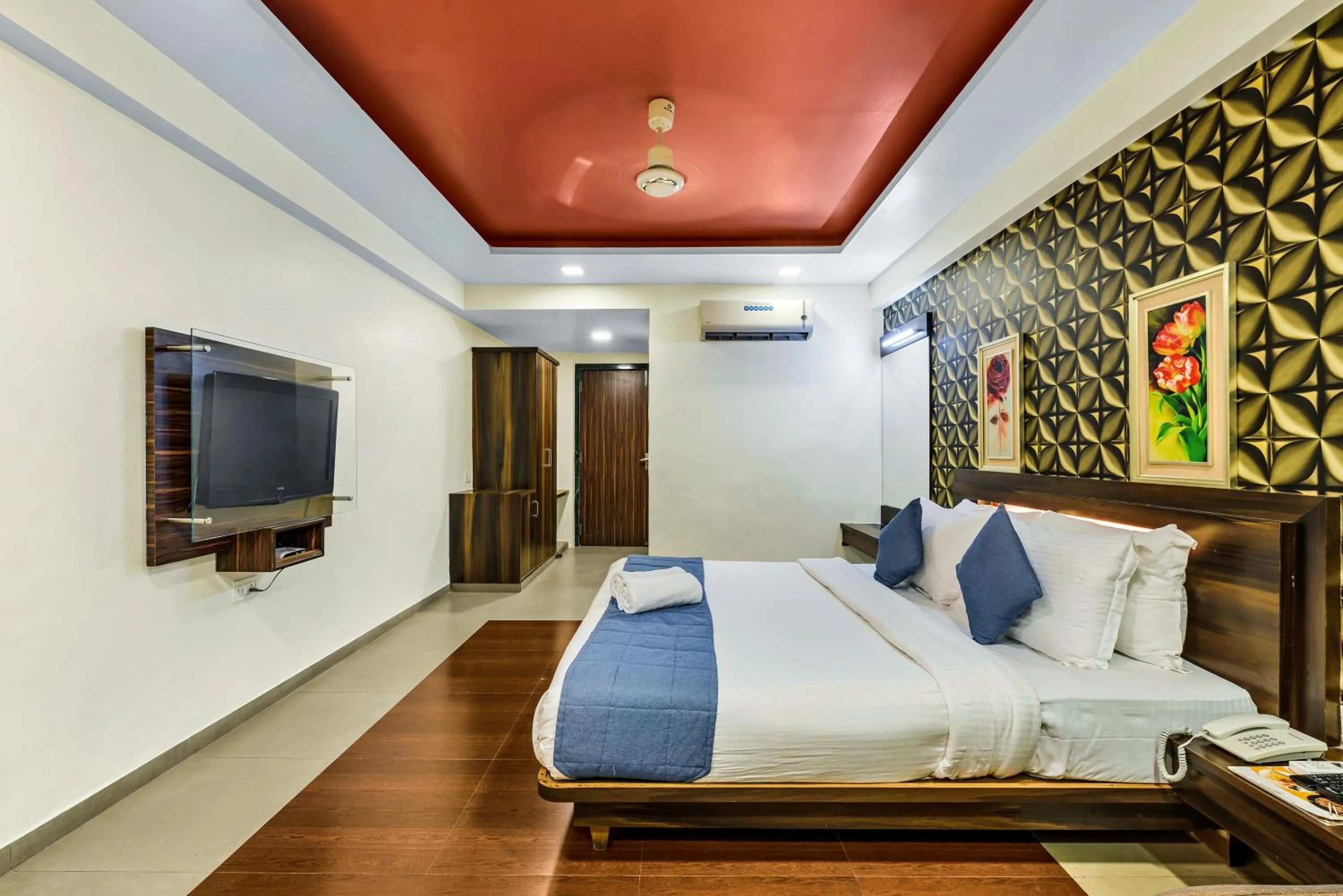 Bed in Krushnai Resort