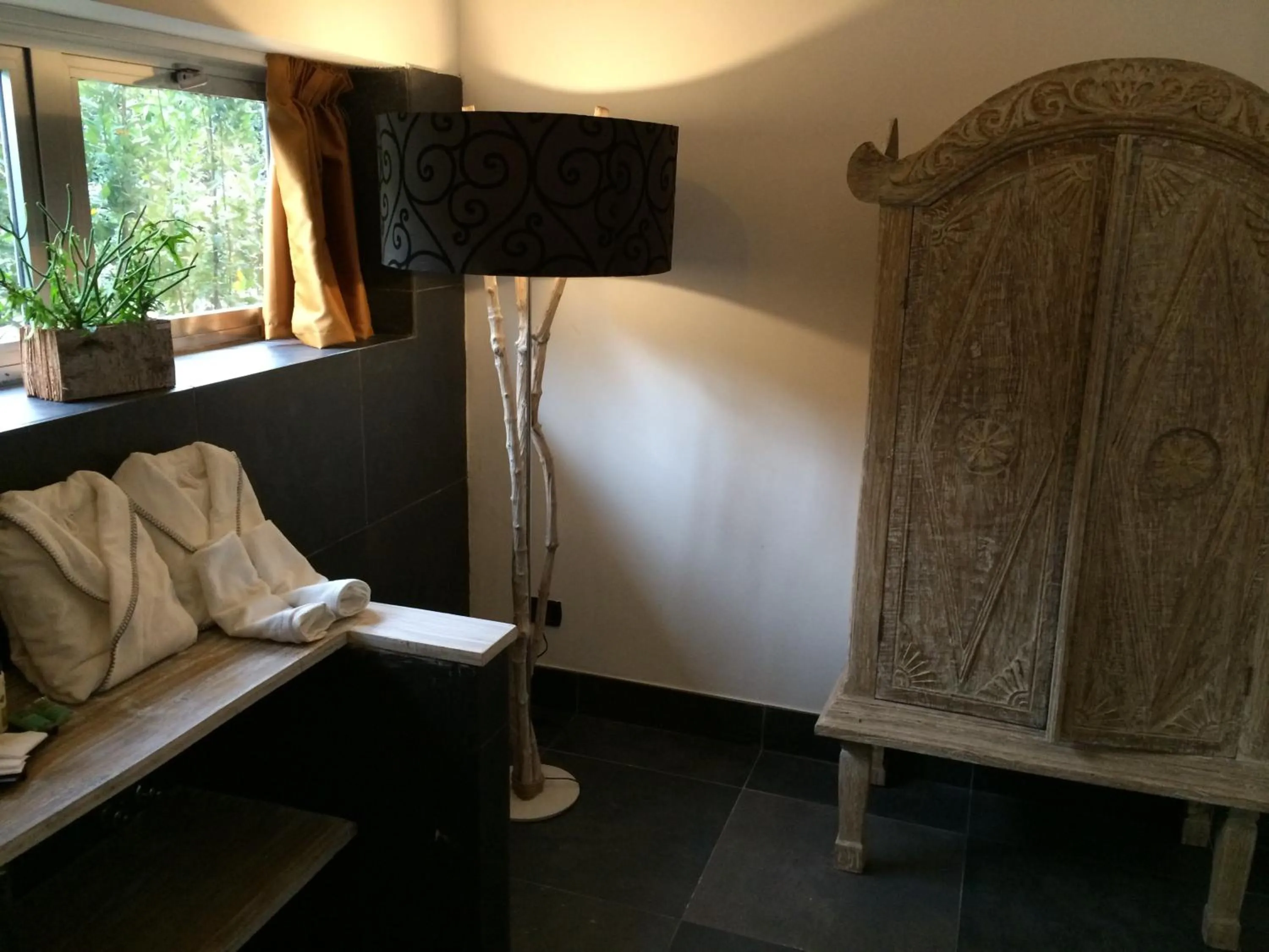 Decorative detail in Seven Maze Charming House