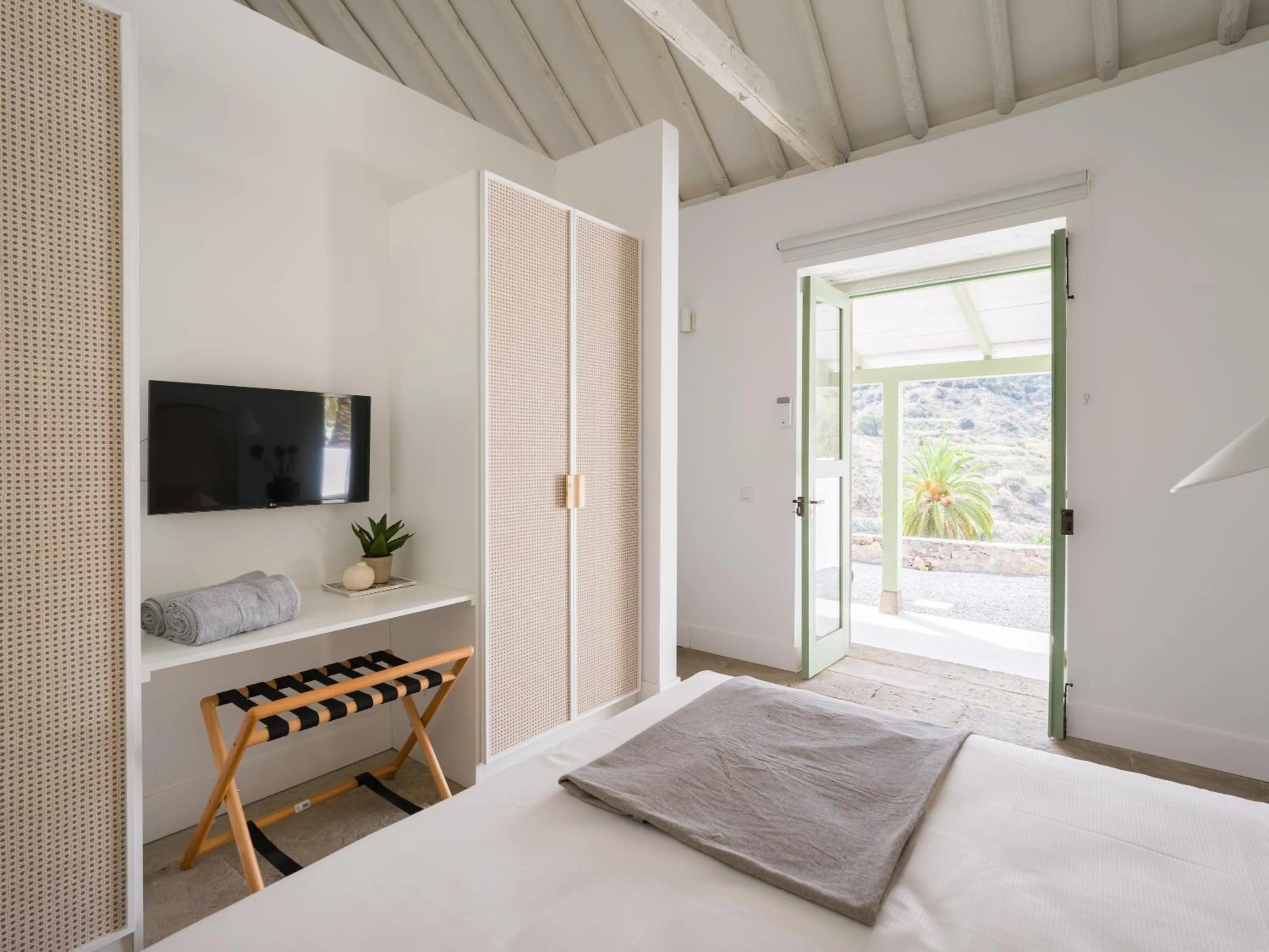 TV and multimedia, Bed in Agroturismo Suites Hacienda los Olivos