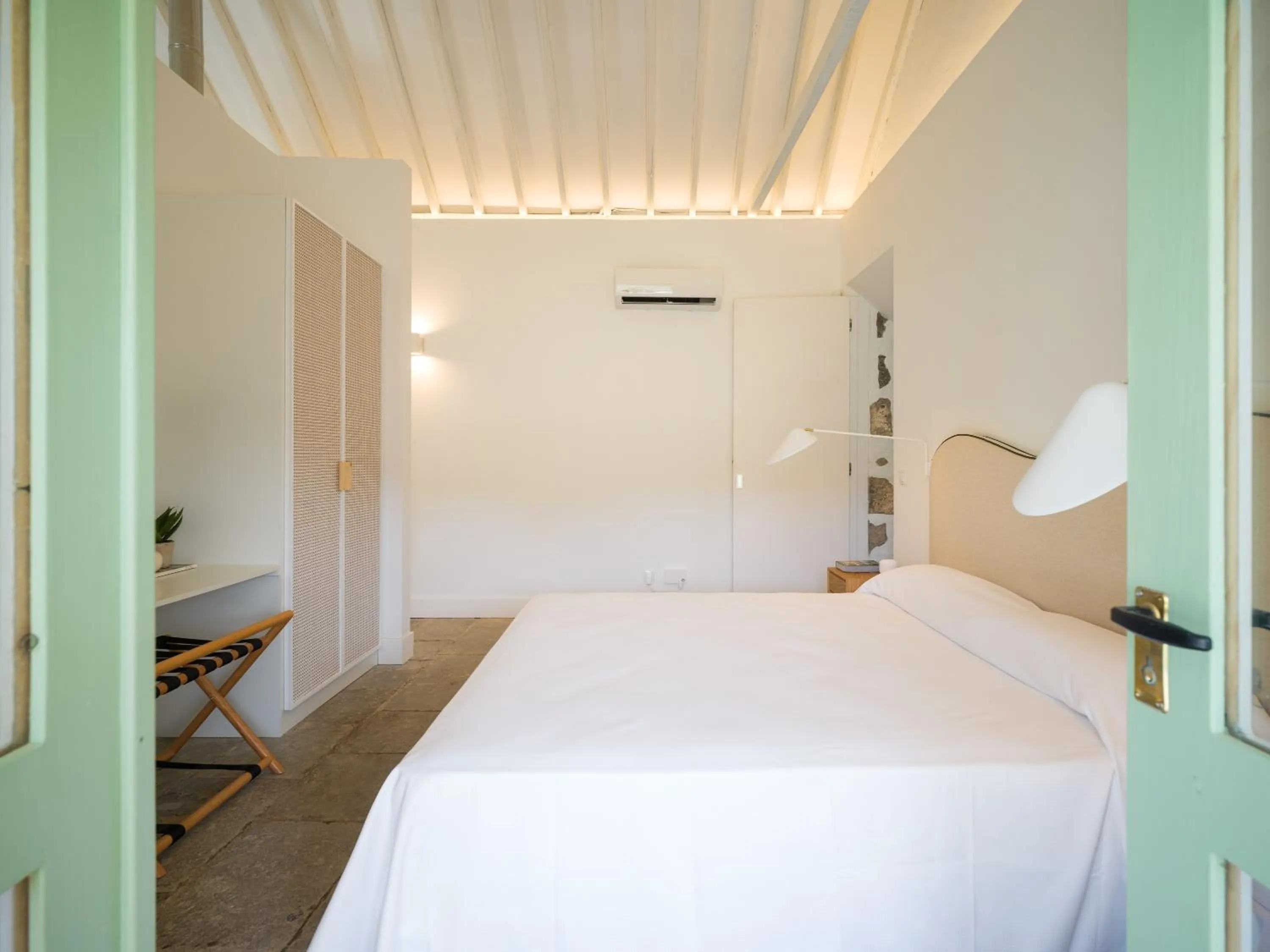 Photo of the whole room, Bed in Agroturismo Suites Hacienda los Olivos