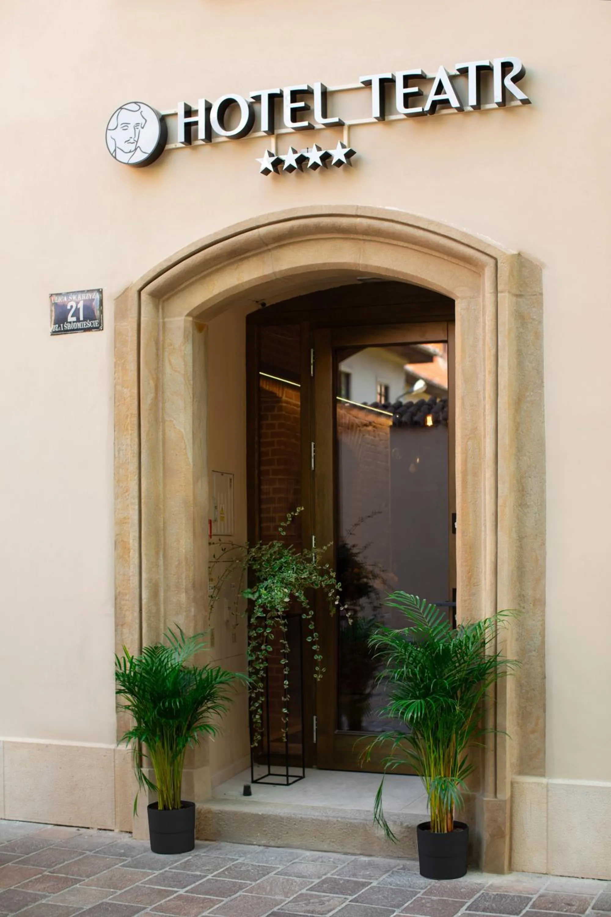 Property building in HOTEL TEATR