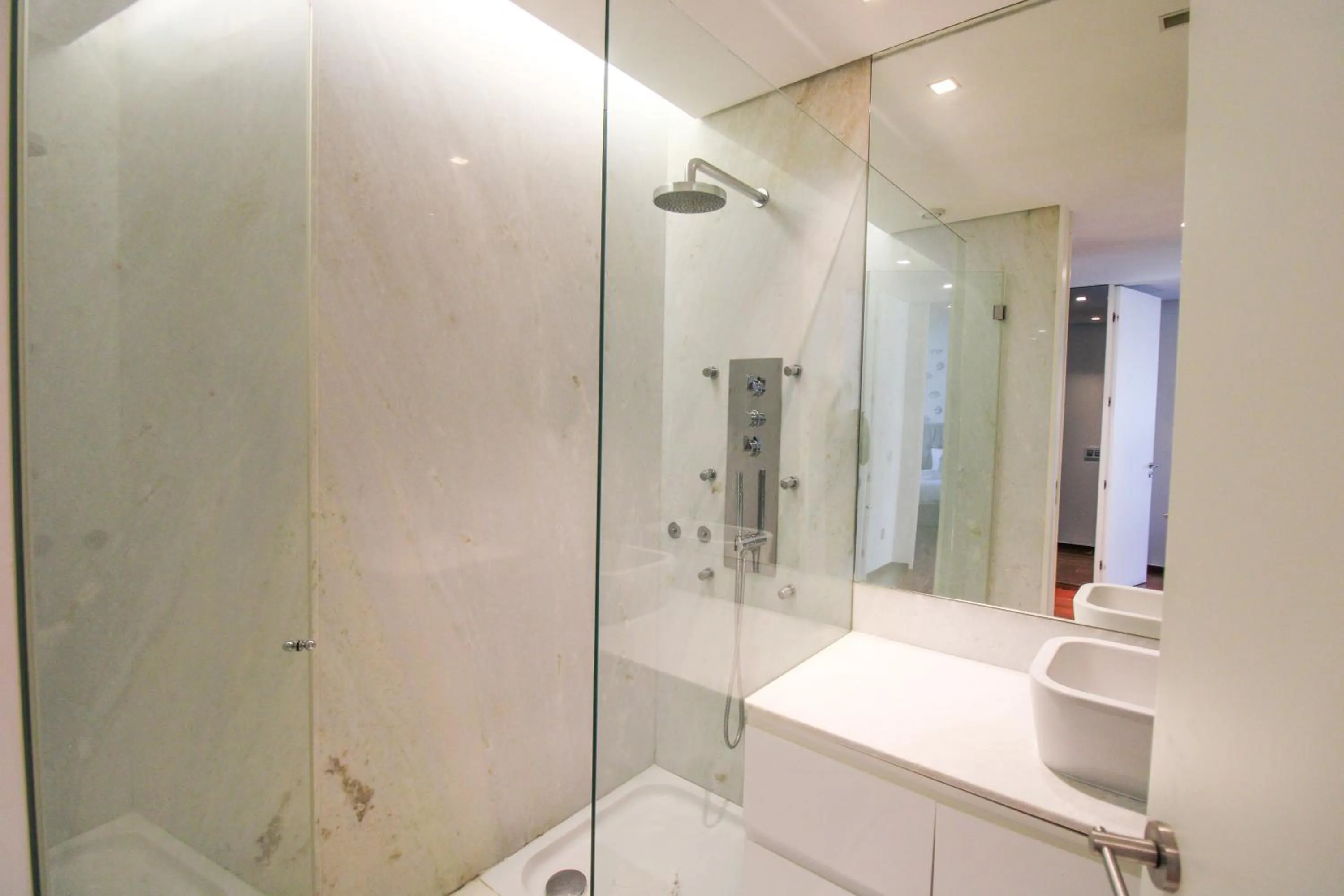 Ocean View Luxury Apartment