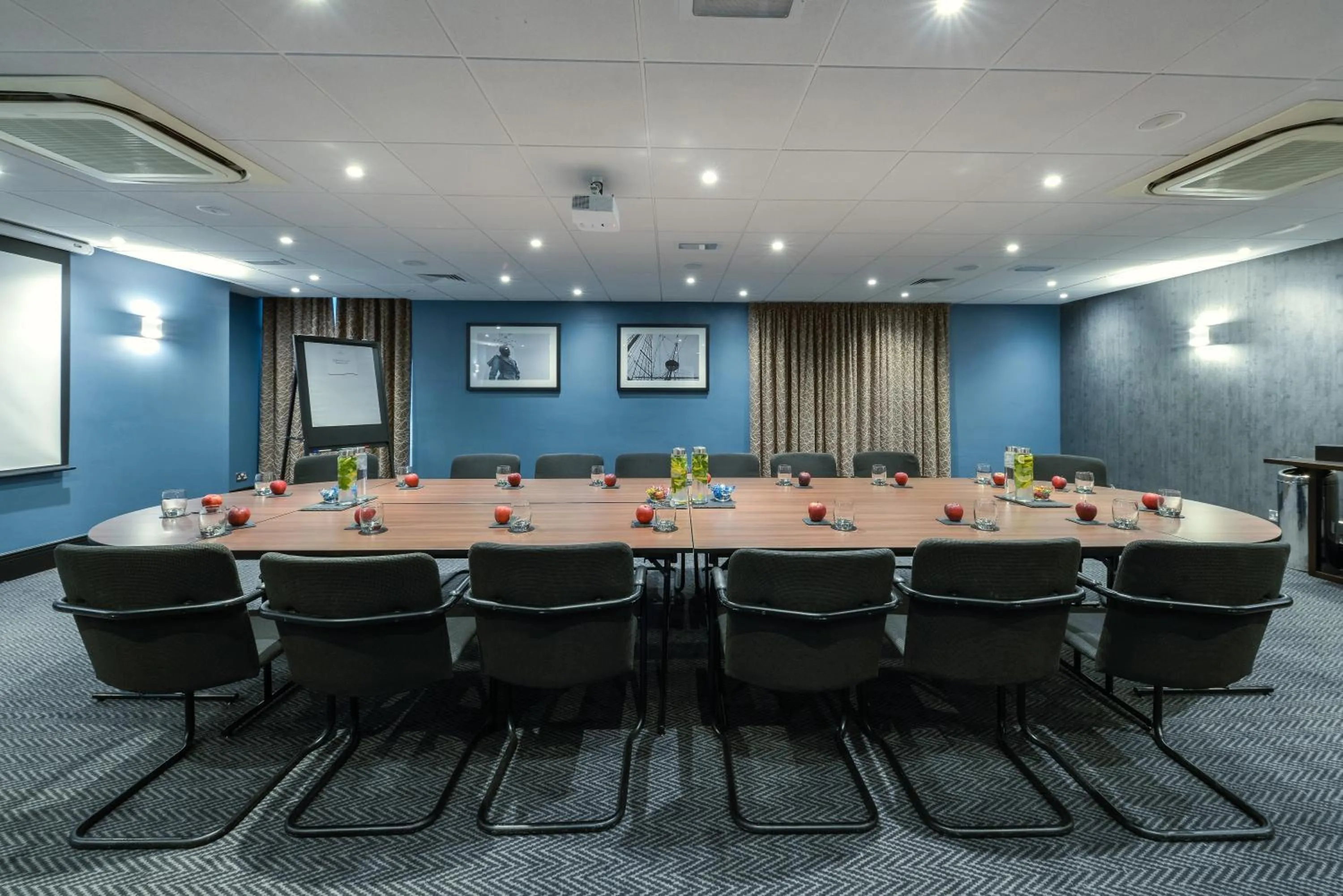 Meeting/conference room in Crowne Plaza Plymouth by IHG