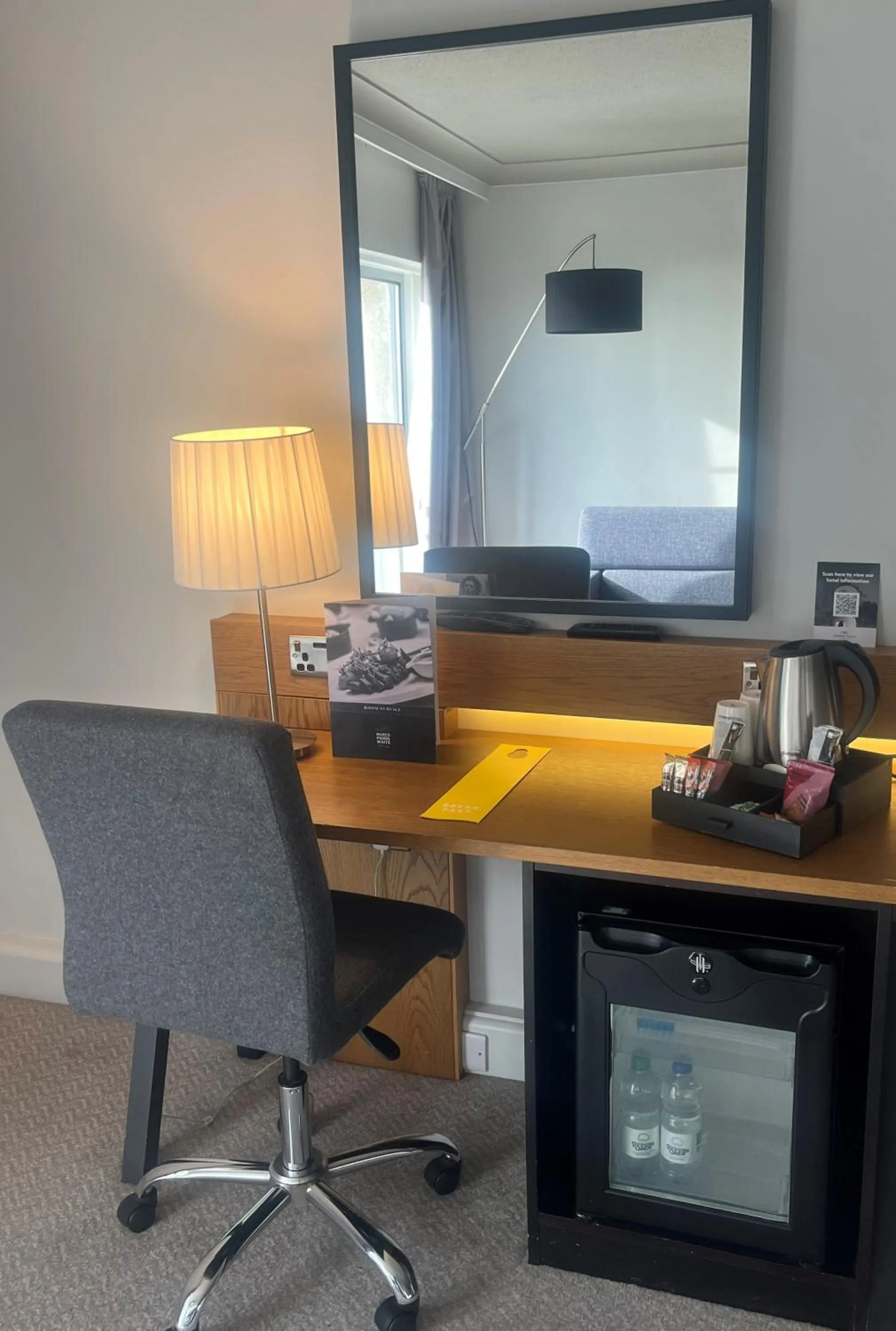 Coffee/tea facilities in Crowne Plaza Plymouth by IHG