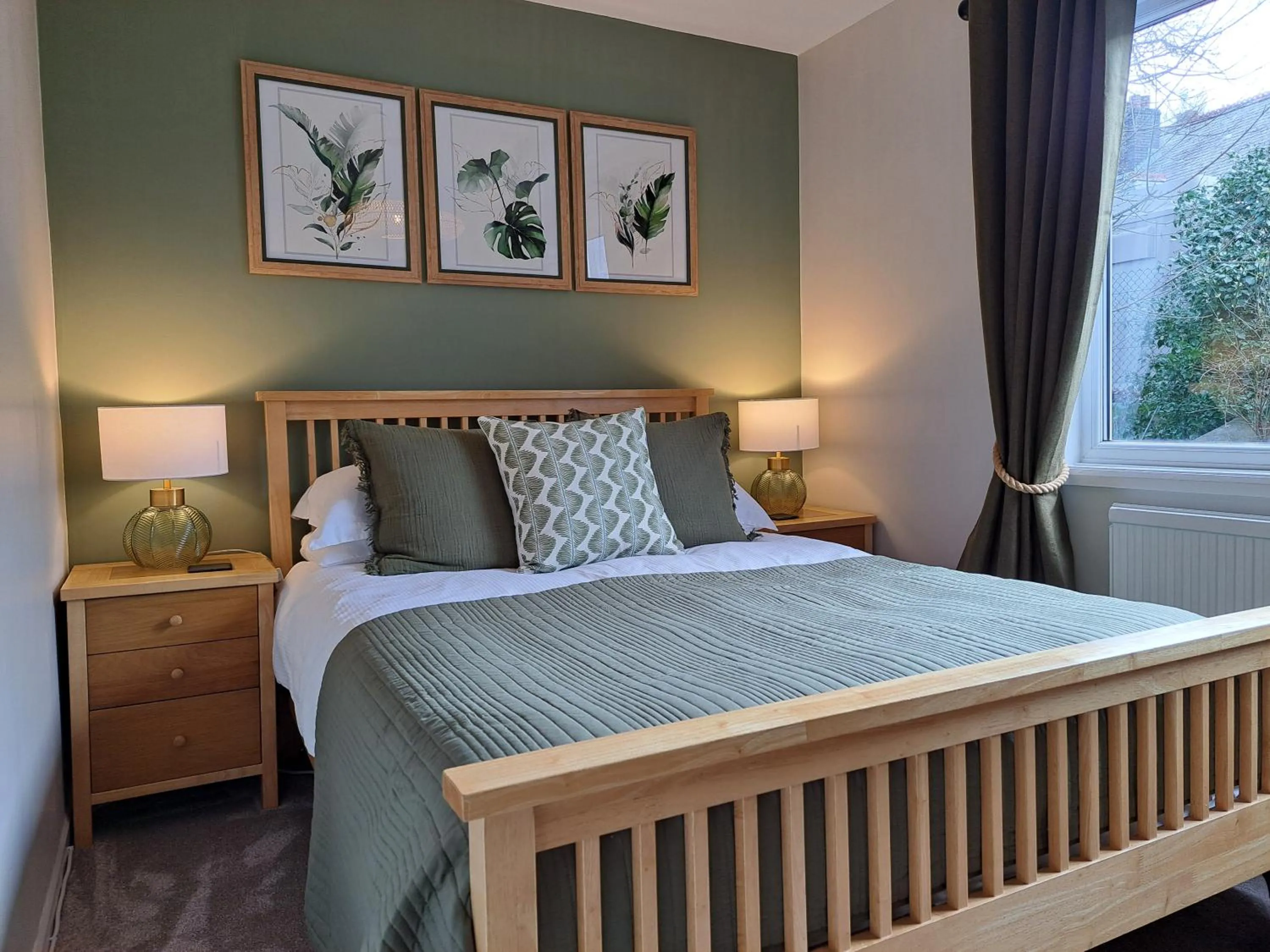 Bed in Schooner Point Guest House