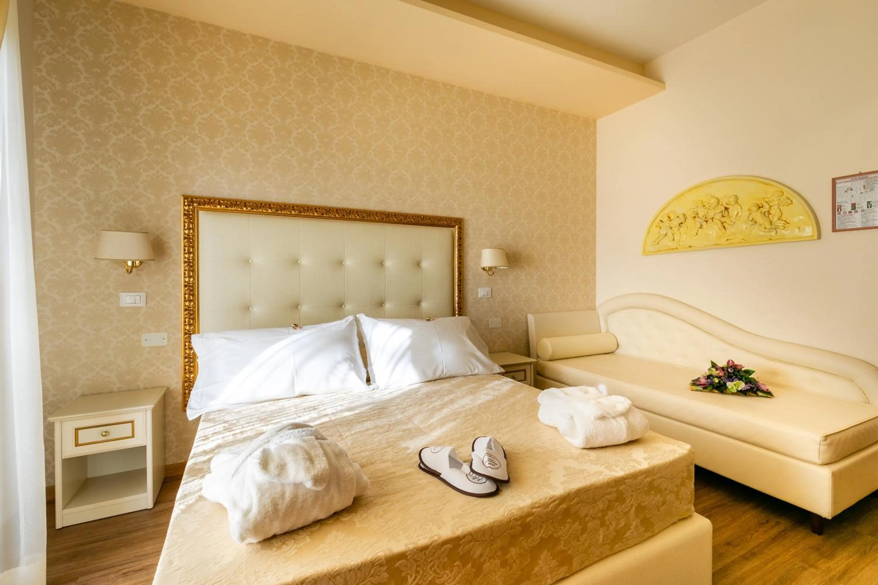 Bed in Hotel Mazzanti