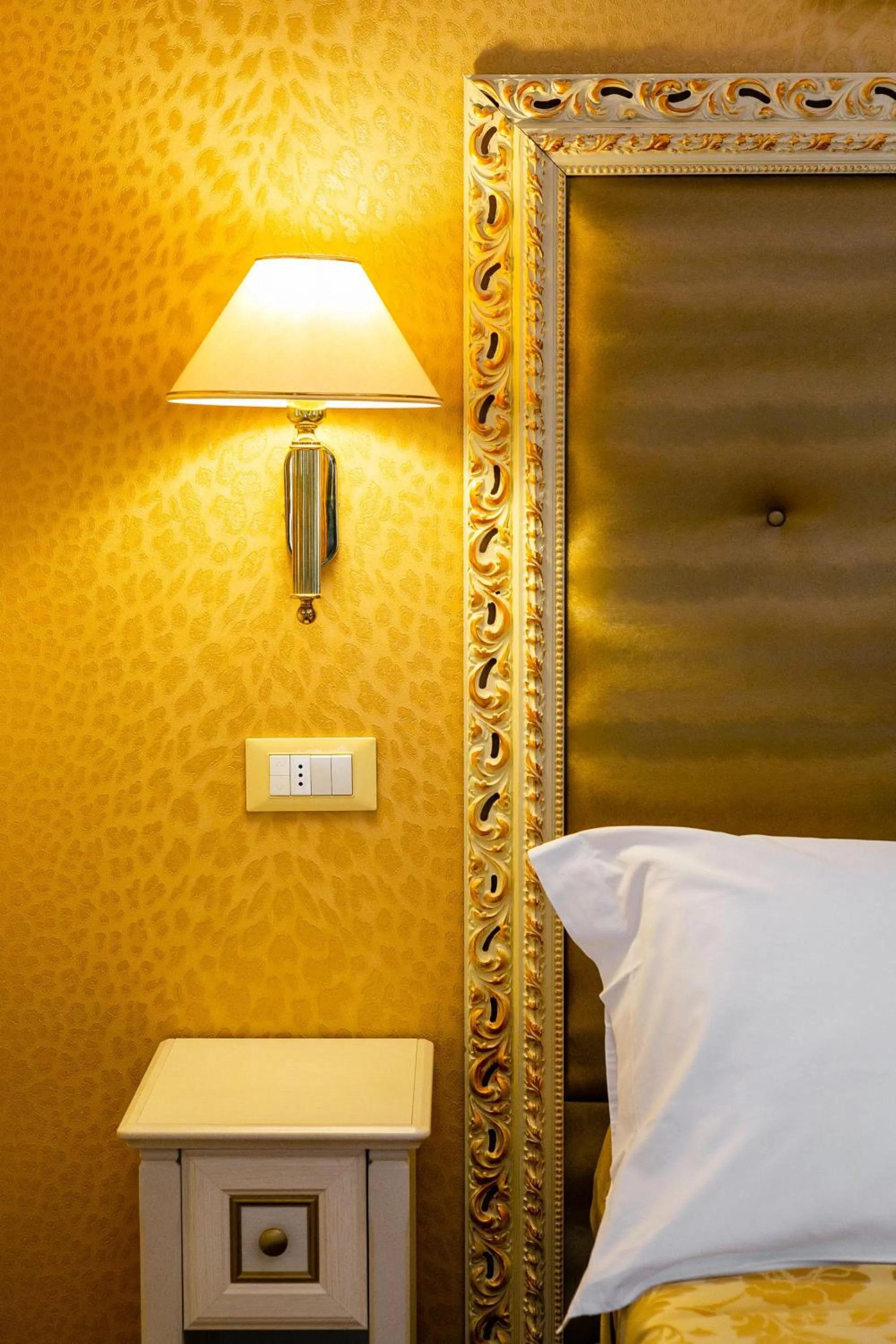 Bed in Hotel Mazzanti