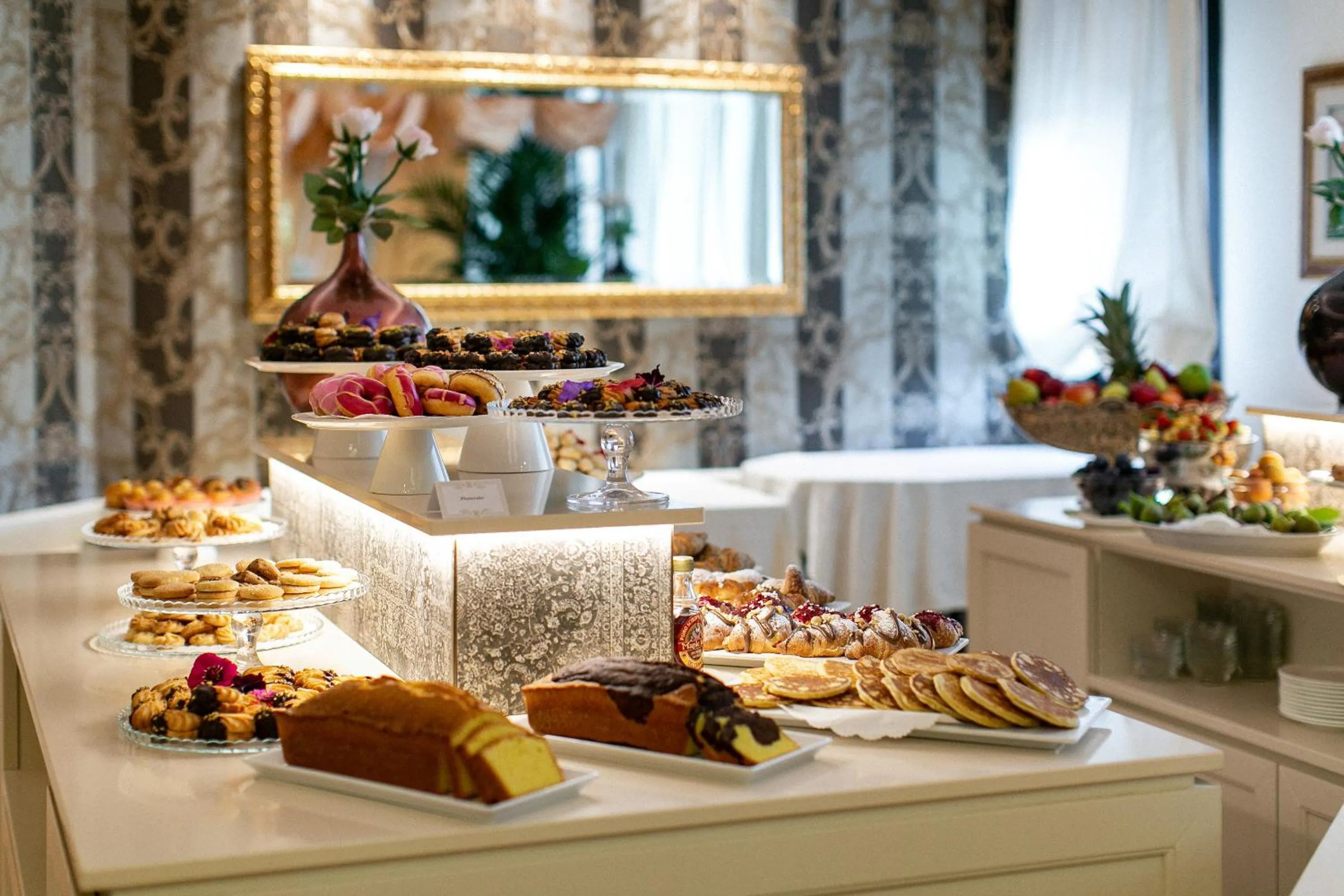 Breakfast in Hotel Mazzanti