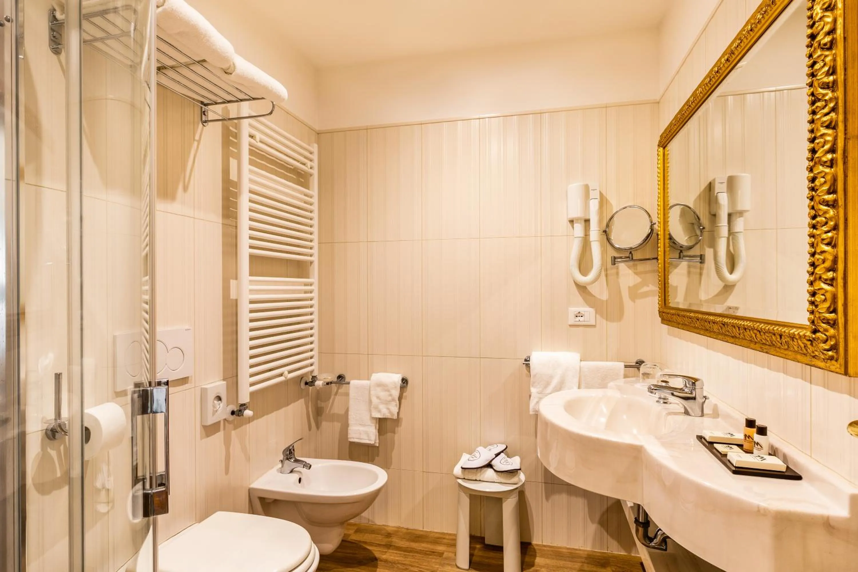 Bathroom in Hotel Mazzanti