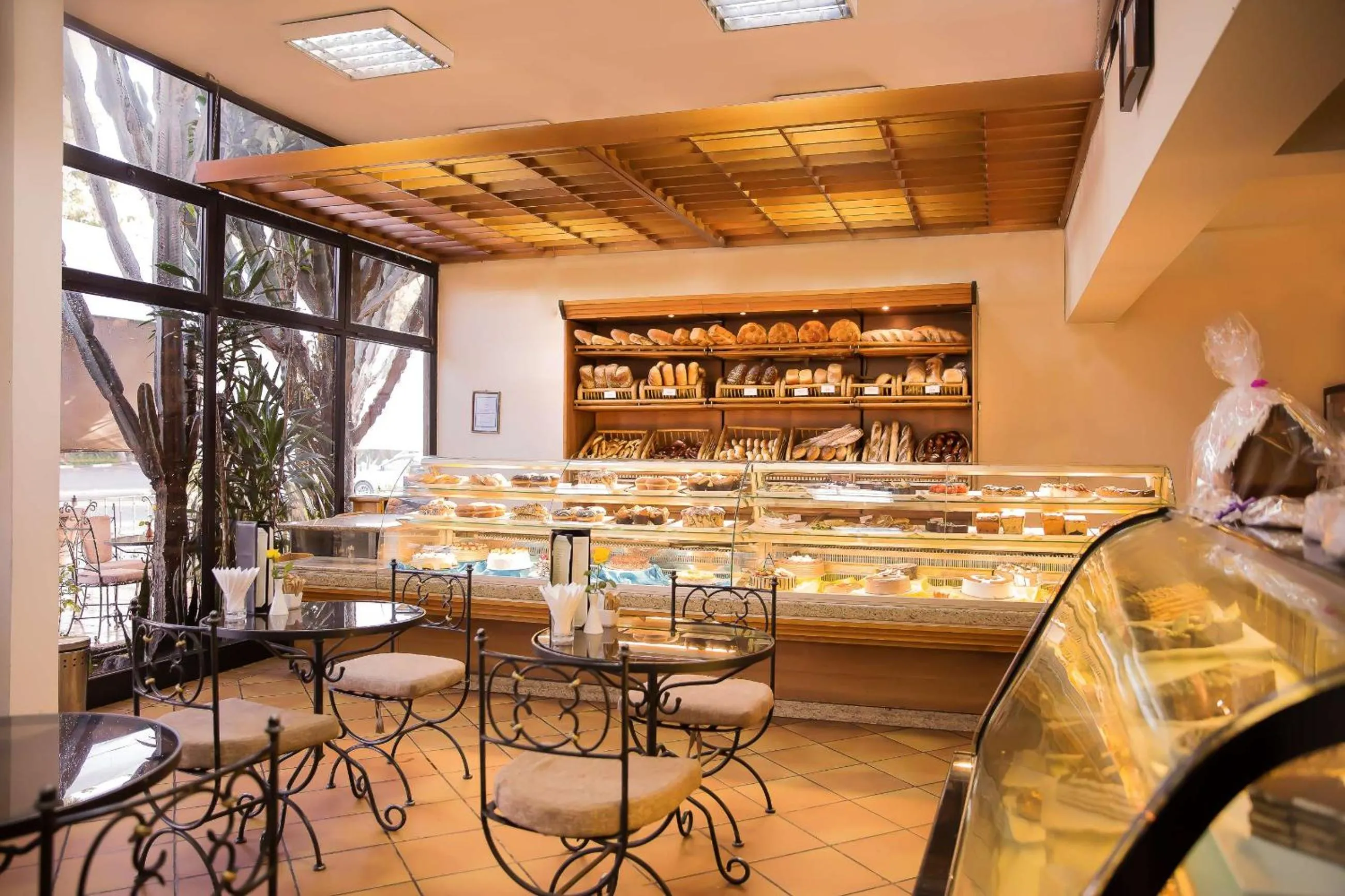 Restaurant/places to eat in Hilton Addis Ababa