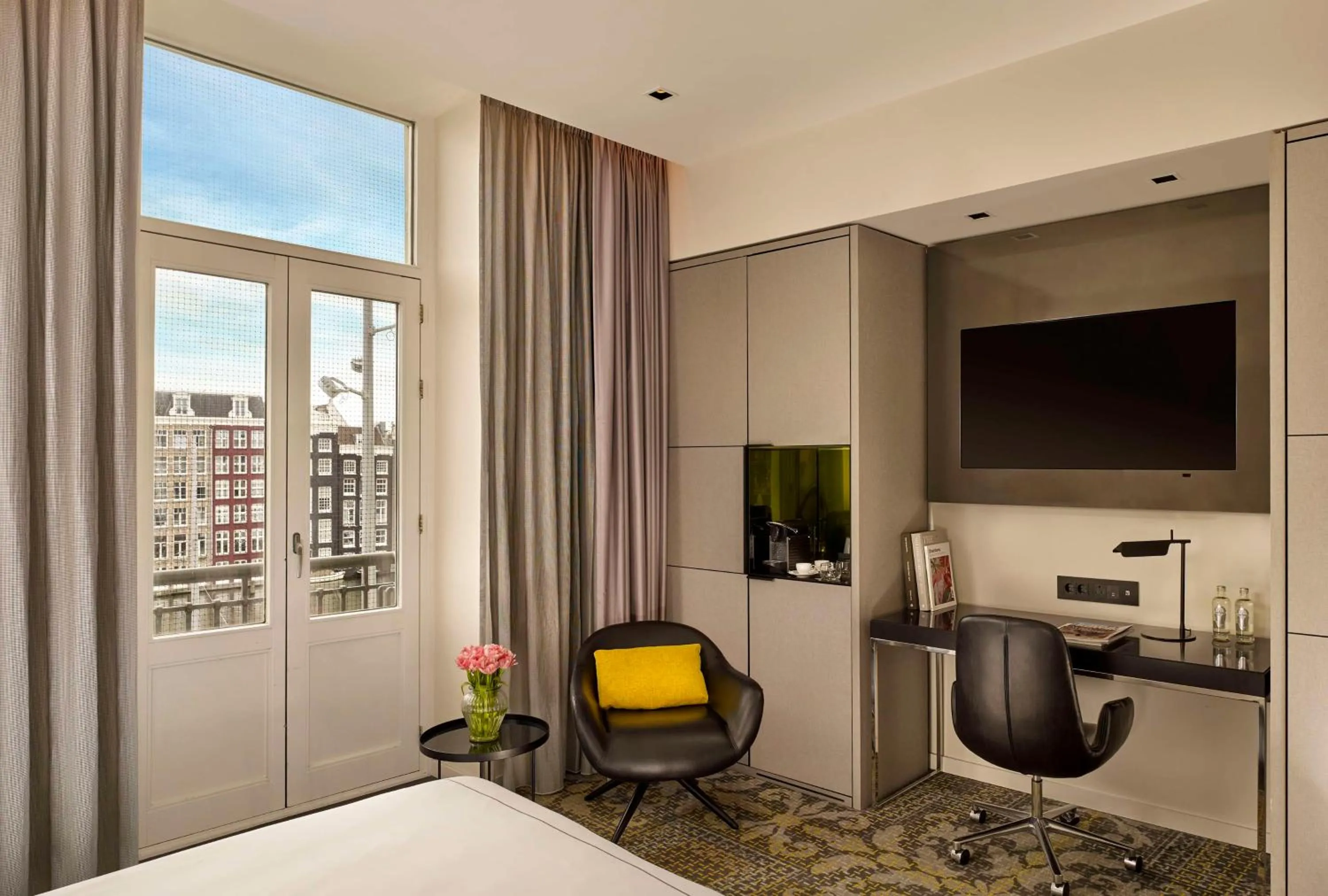 Bedroom, Bed in Park Plaza Victoria Amsterdam