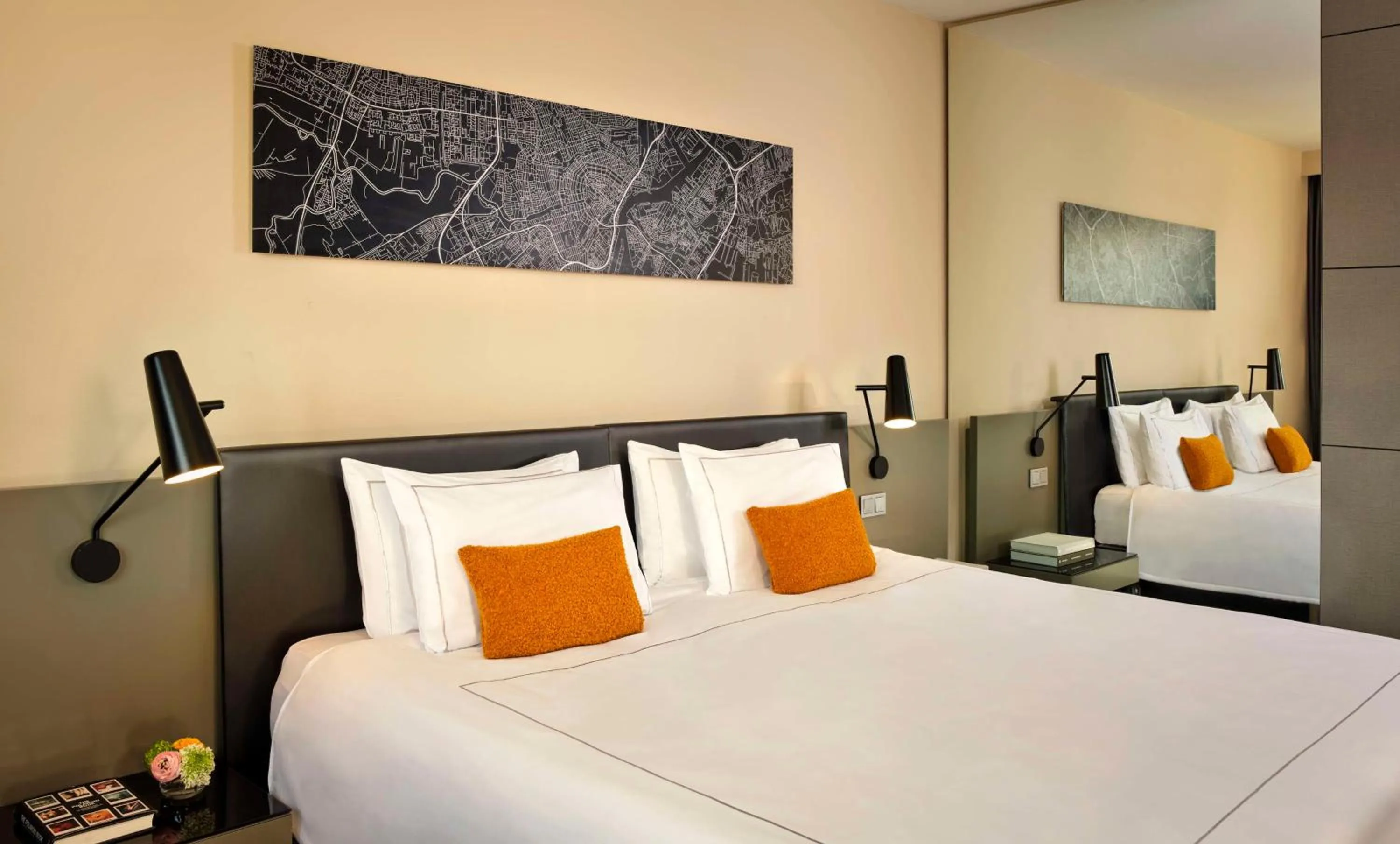 Bedroom, Bed in Park Plaza Victoria Amsterdam