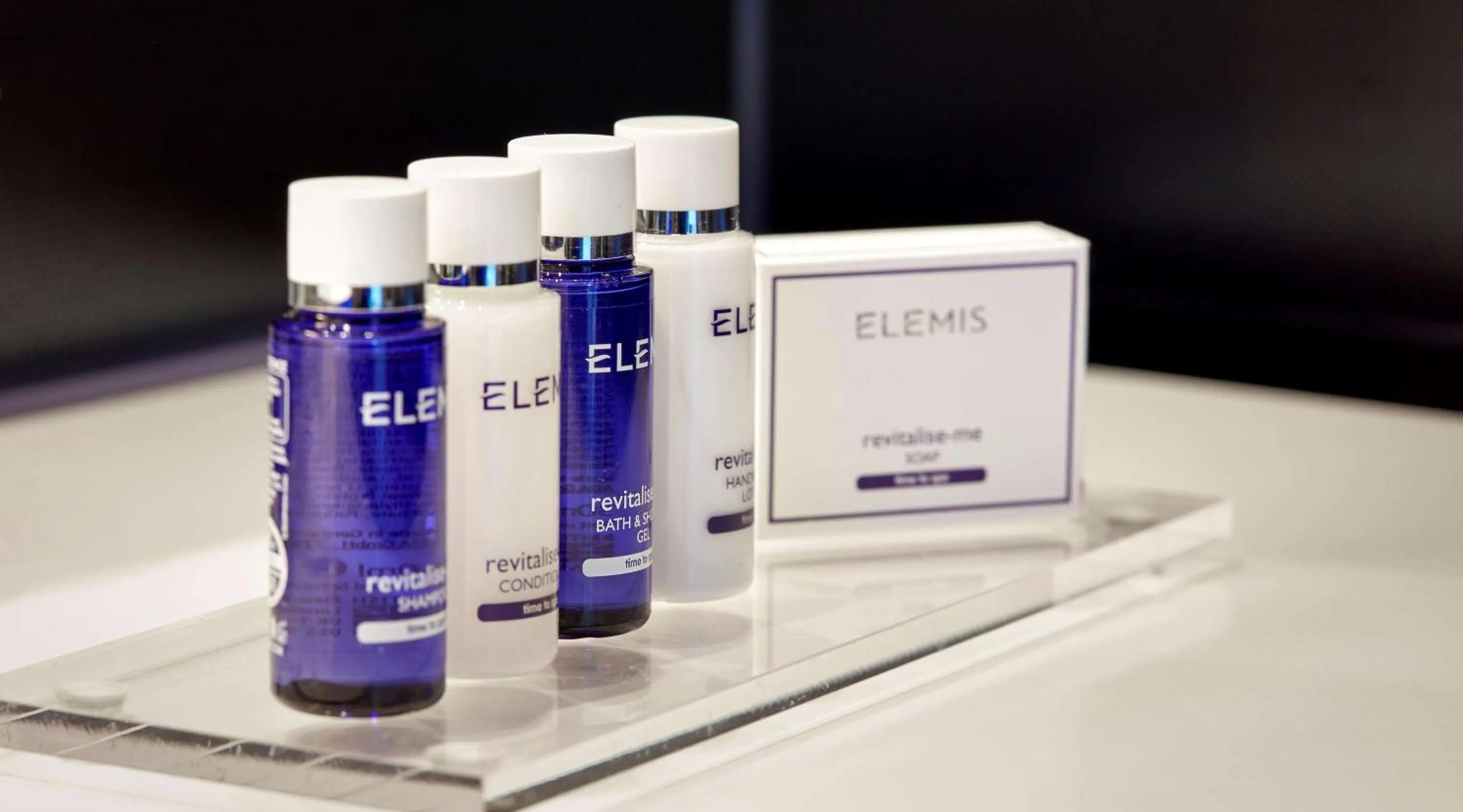 Bathroom in Park Plaza Victoria Amsterdam