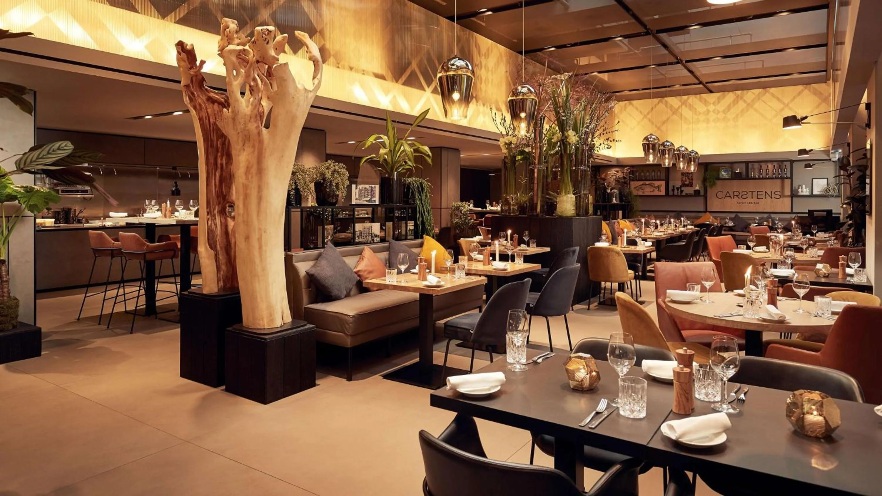 Restaurant/places to eat in Park Plaza Victoria Amsterdam