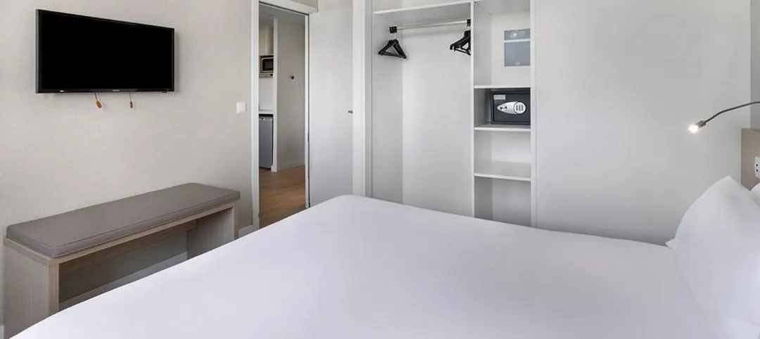 Bed in B&B HOTEL Barcelona Sant Cugat