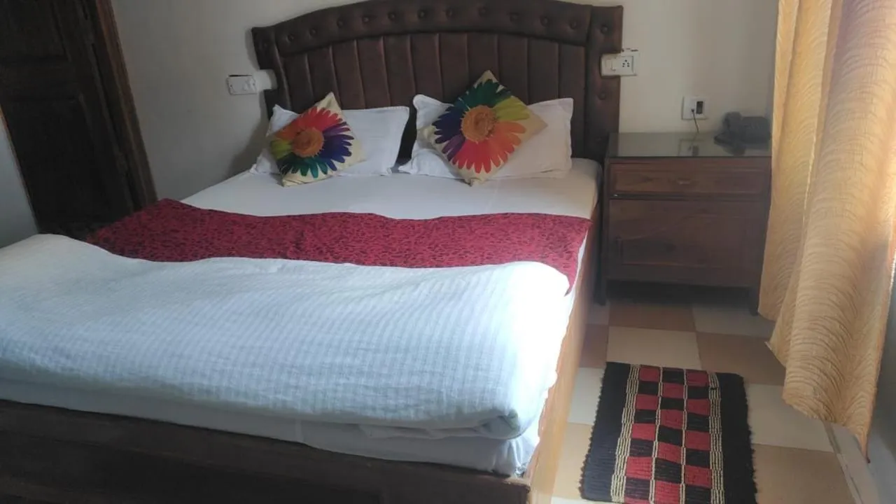Bed in Hotel Centre Point Resorts Palampur