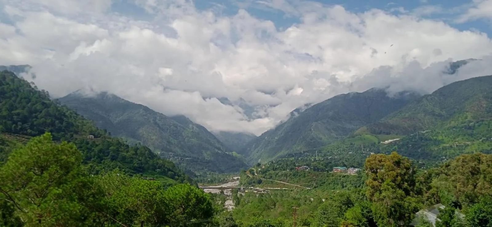 Property building in Hotel Centre Point Resorts Palampur