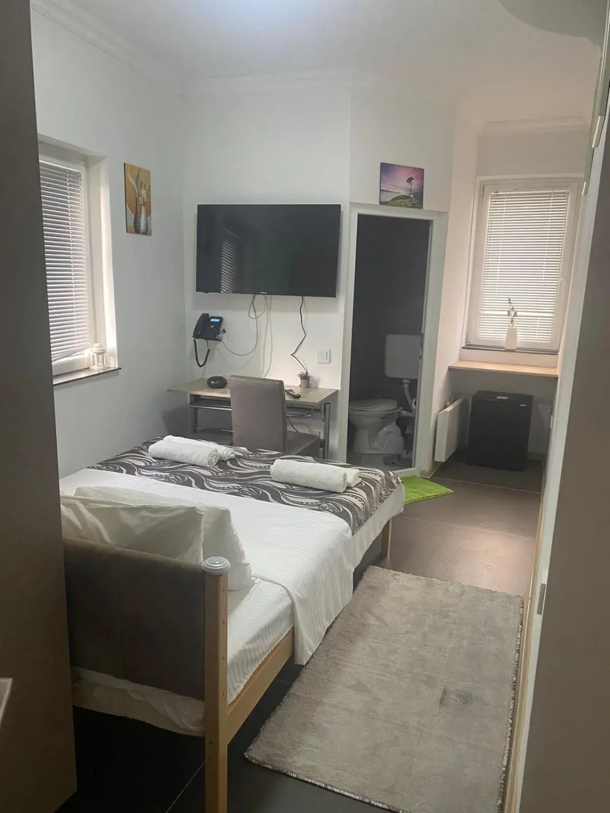 Double Room - single occupancy in Hotel City Rooms Prishtina Double Room - single occupancy in Hotel City Rooms Prishtina