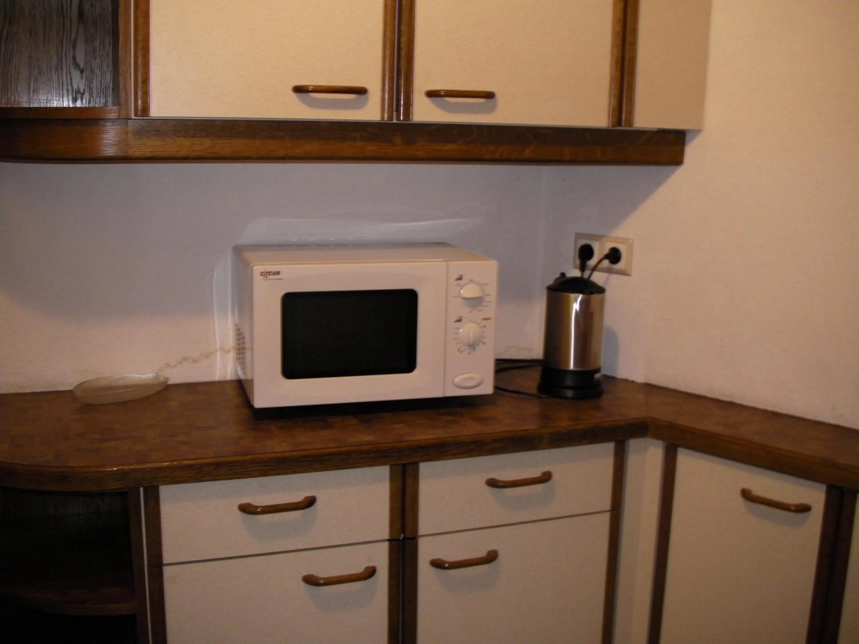 kitchen in HappyHostel