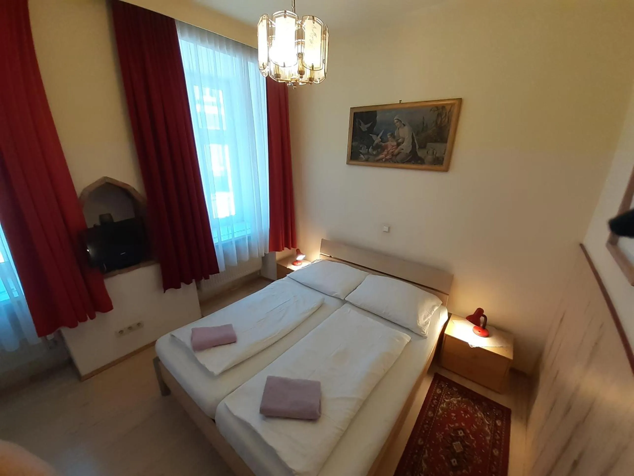 Photo of the whole room, Bed in HappyHostel