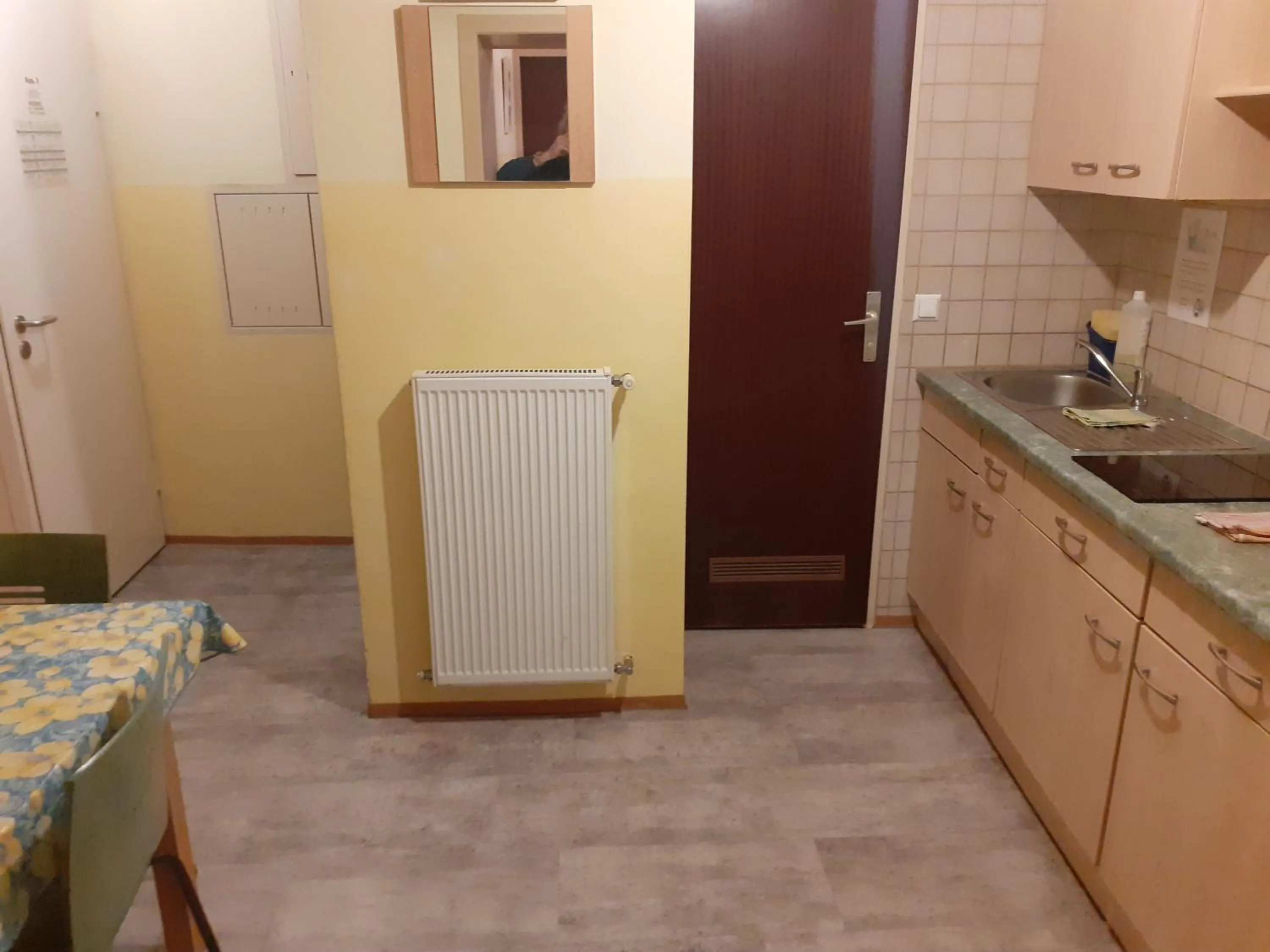 Communal kitchen in HappyHostel