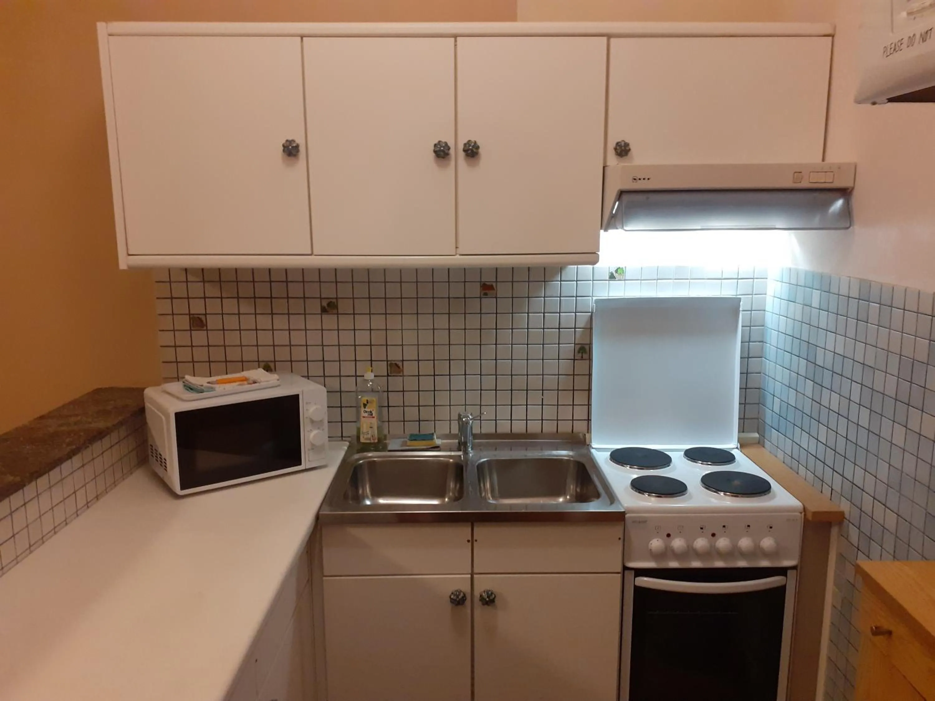 Kitchen or kitchenette in HappyHostel