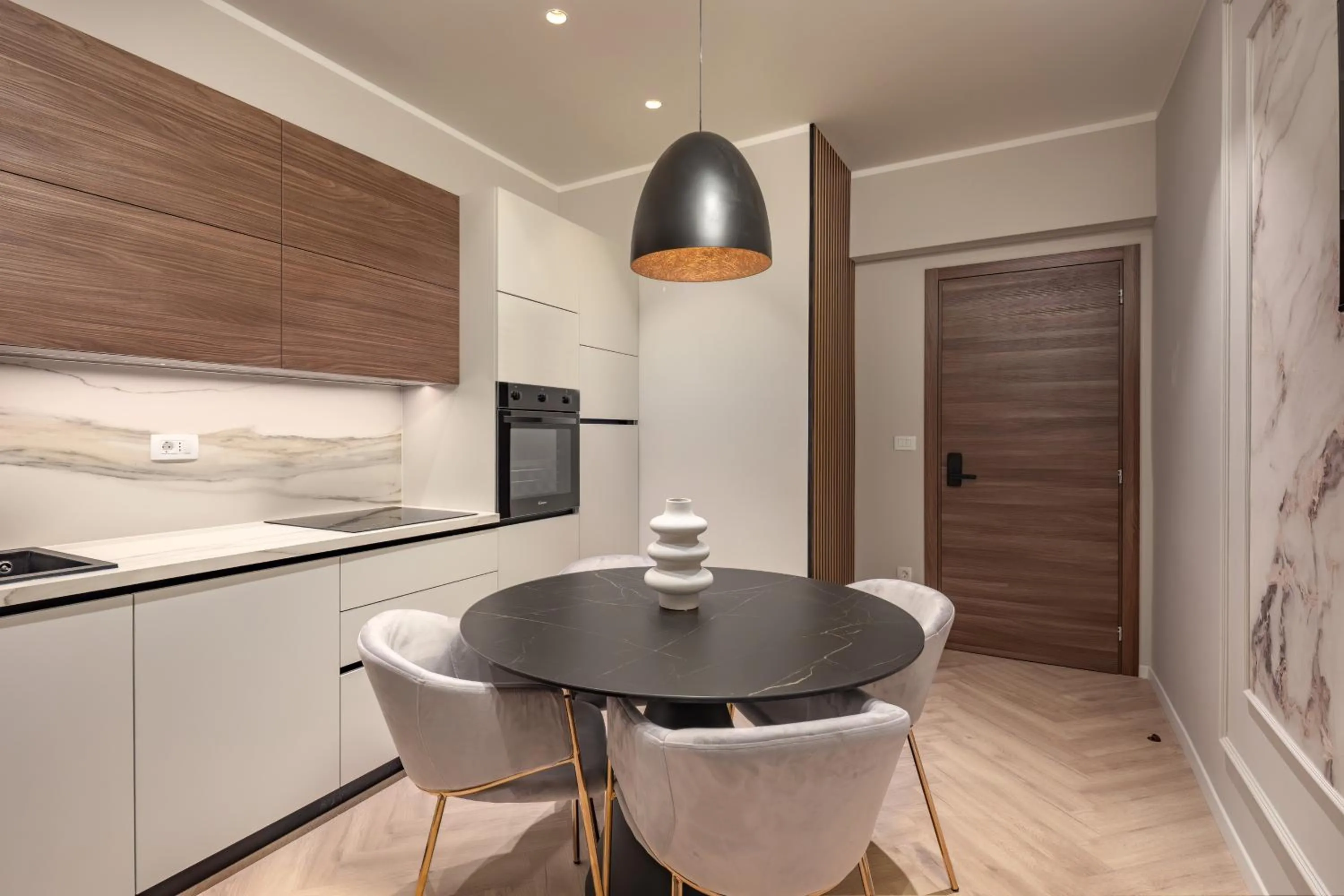 One-Bedroom Apartment in Upper Premium Apartments
