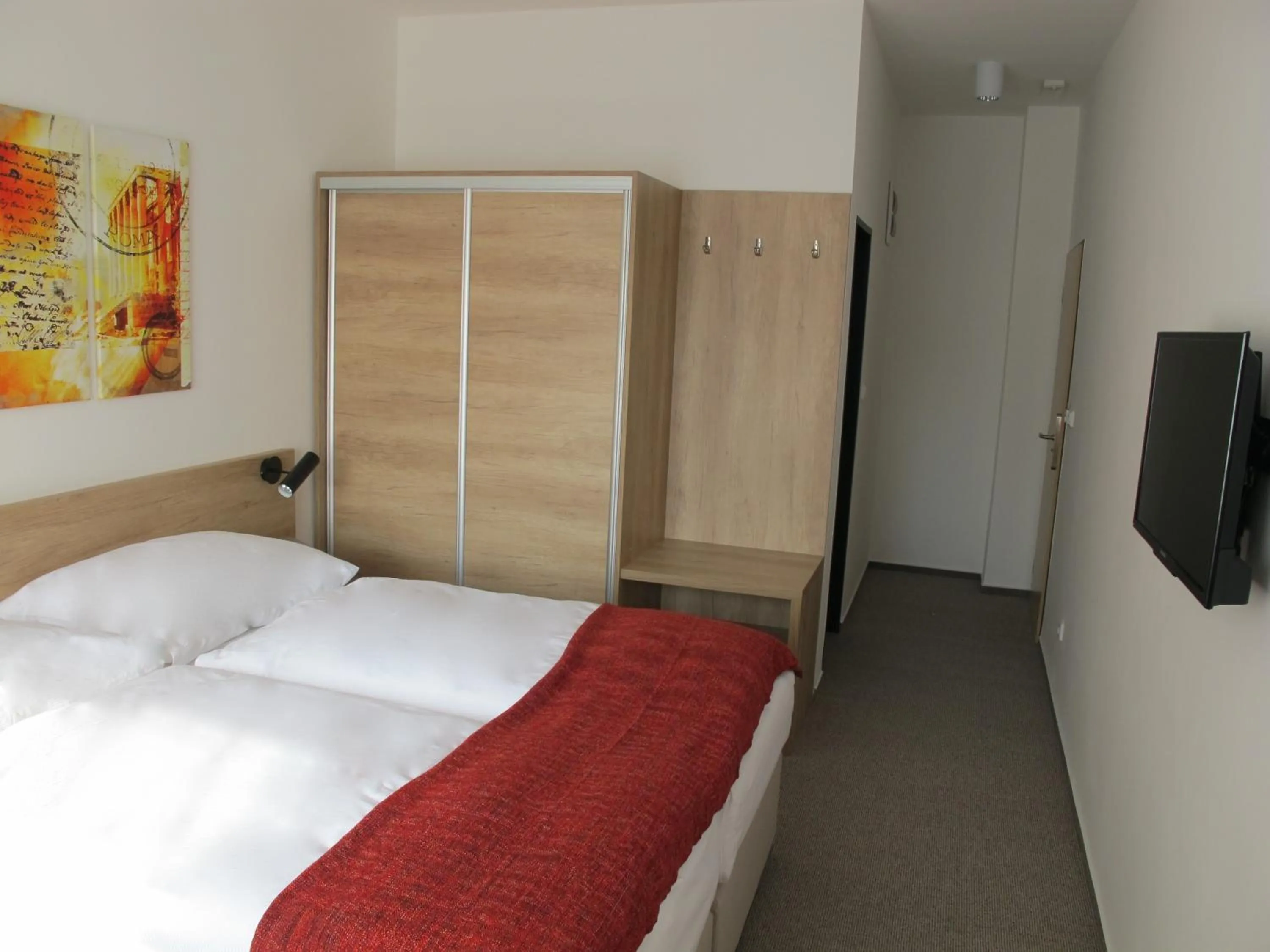 Bedroom, Bed in Hotel Kapitol